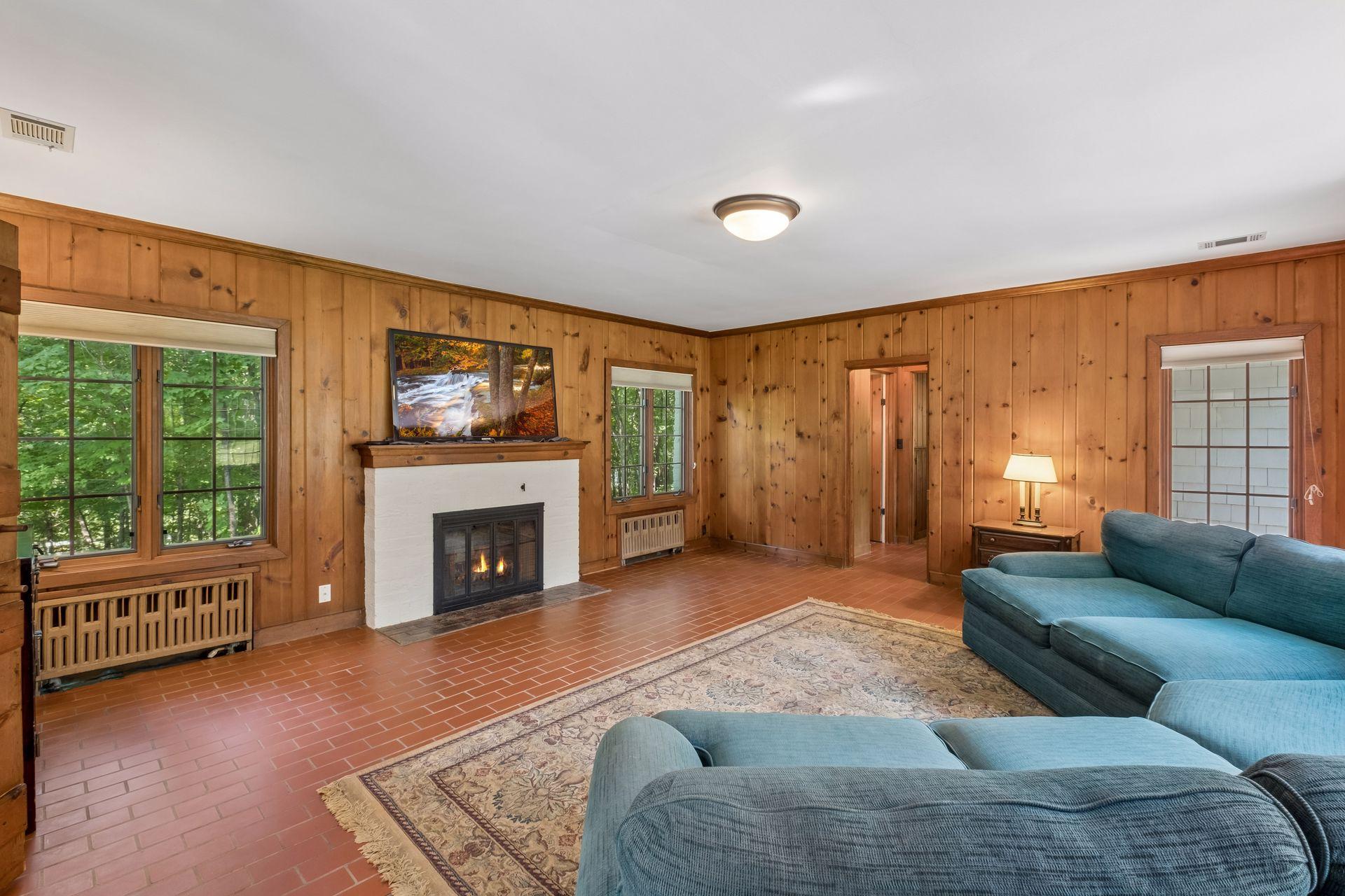 View of Residential at 15517 Excelsior Boulevard, Minnetonka MN 55345, Minnetonka (17 of 52) - Mike Wilen | Minnesota Team Real Estate
