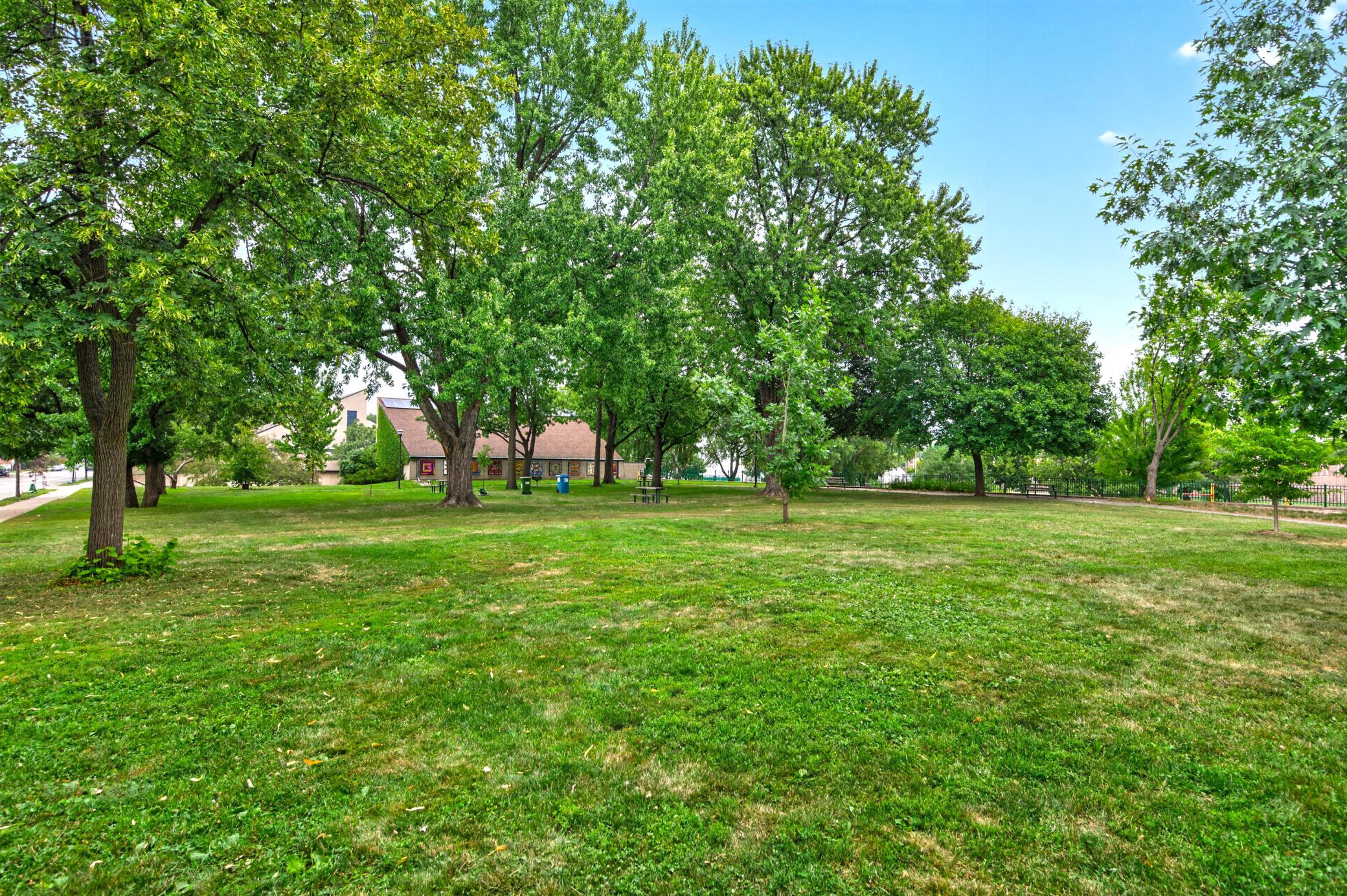 View of Residential at 4037 Grand Avenue, Minneapolis MN 55409, Minneapolis (44 of 51) - Mike Wilen | Minnesota Team Real Estate