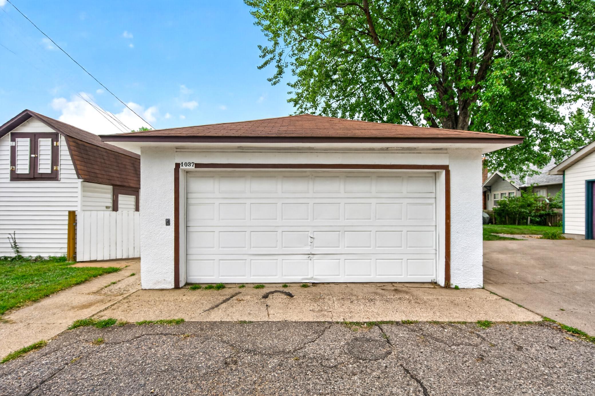 View of Residential at 4037 Grand Avenue, Minneapolis MN 55409, Minneapolis (31 of 51) - Mike Wilen | Minnesota Team Real Estate