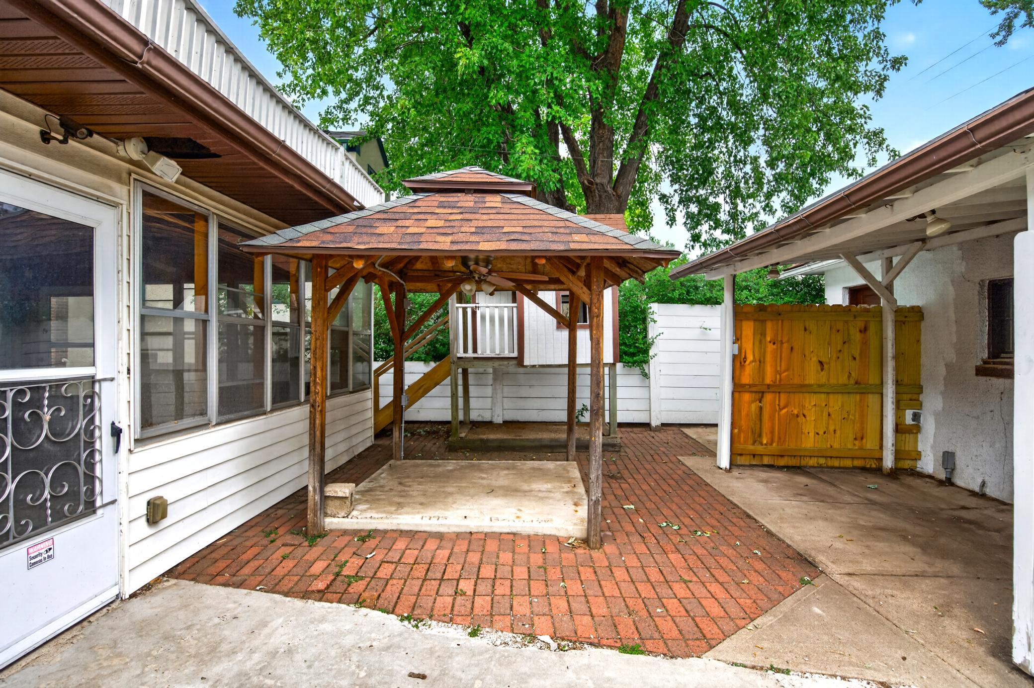 View of Residential at 4037 Grand Avenue, Minneapolis MN 55409, Minneapolis (28 of 51) - Mike Wilen | Minnesota Team Real Estate