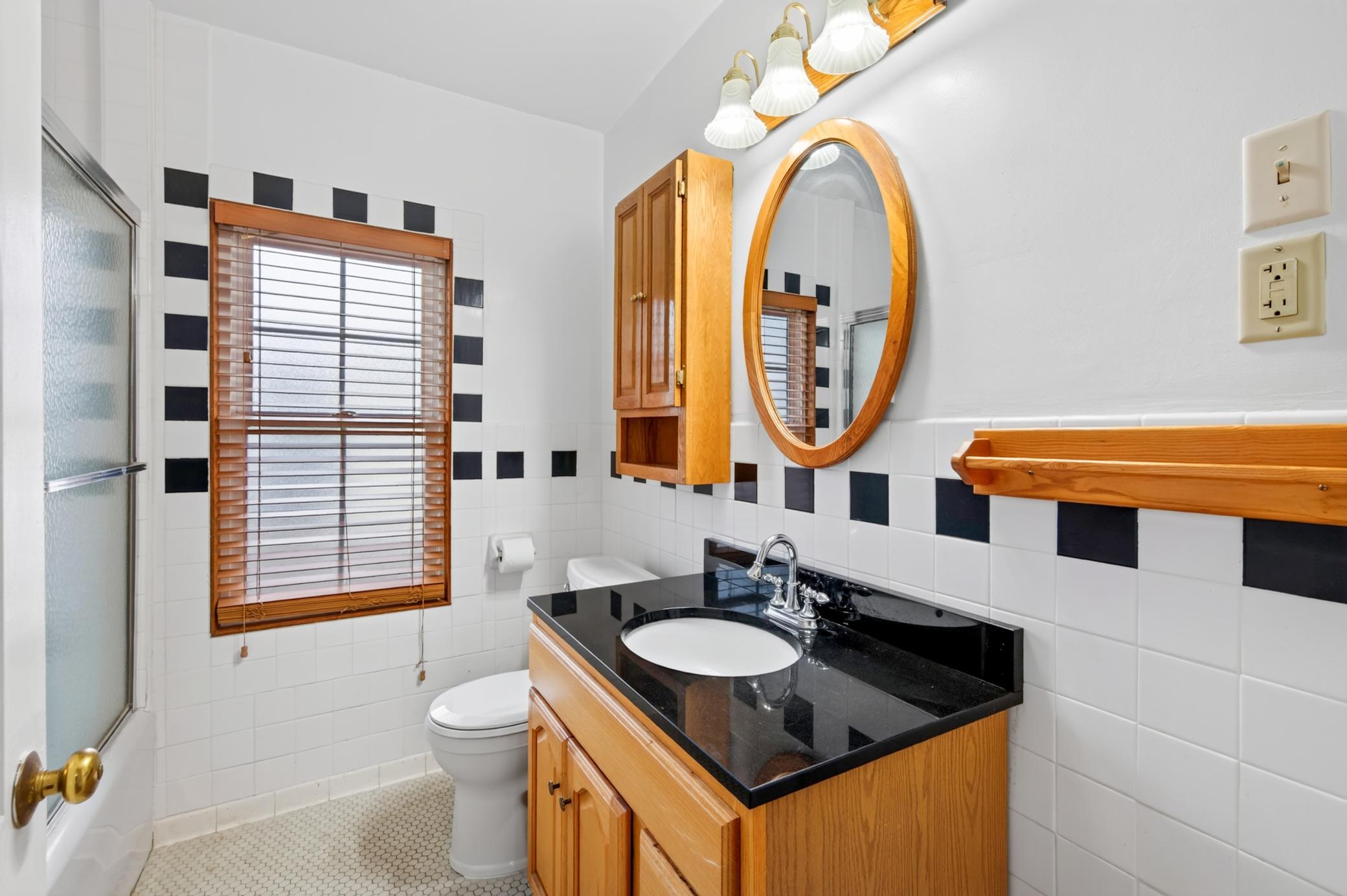 View of Residential at 4037 Grand Avenue, Minneapolis MN 55409, Minneapolis (20 of 51) - Mike Wilen | Minnesota Team Real Estate