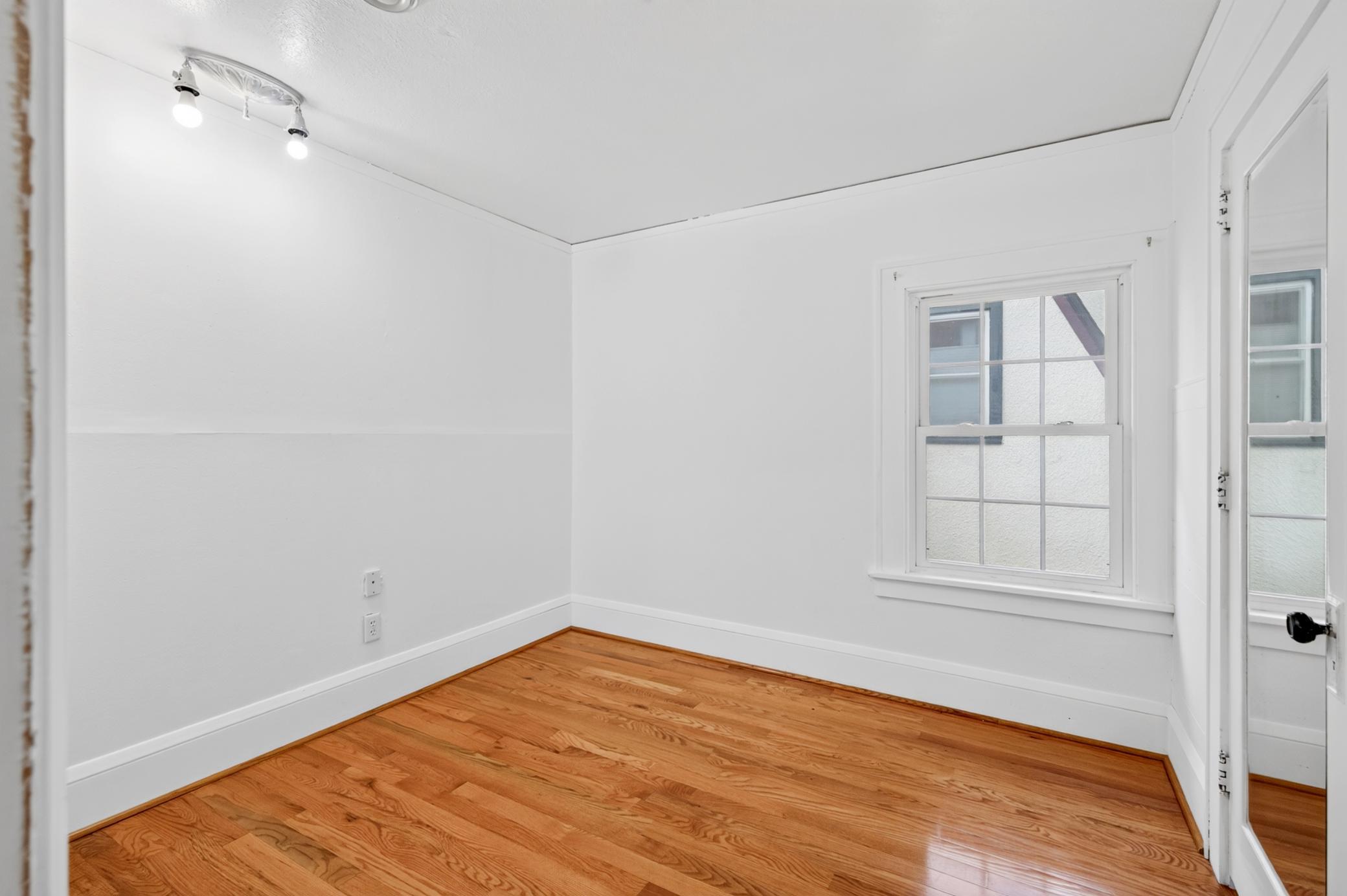 View of Residential at 4037 Grand Avenue, Minneapolis MN 55409, Minneapolis (21 of 51) - Mike Wilen | Minnesota Team Real Estate