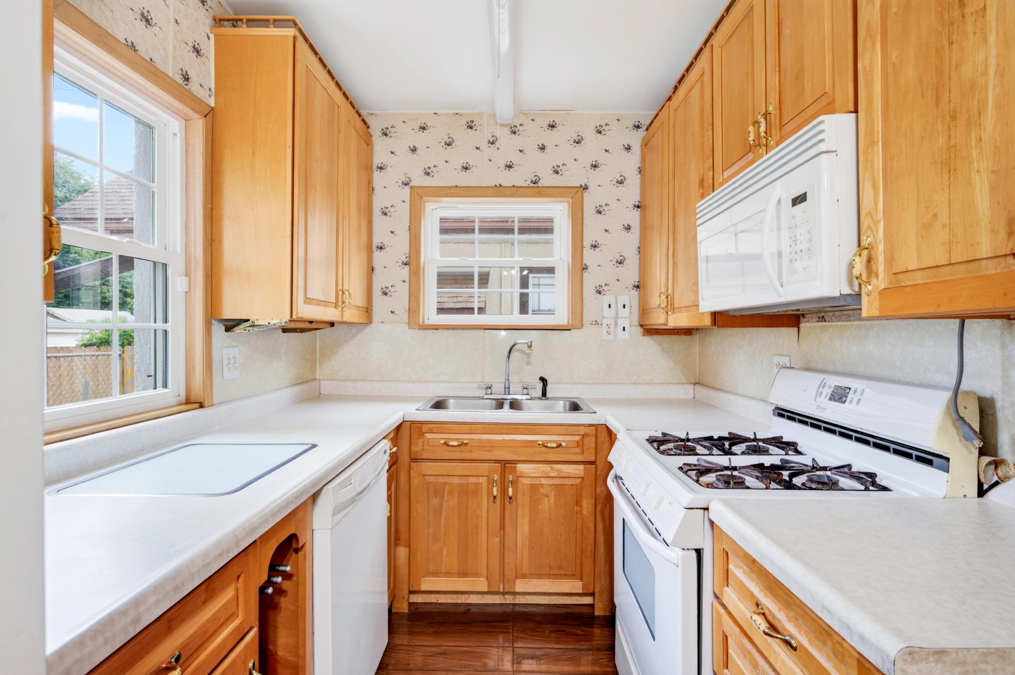 View of Residential at 4037 Grand Avenue, Minneapolis MN 55409, Minneapolis (14 of 51) - Mike Wilen | Minnesota Team Real Estate