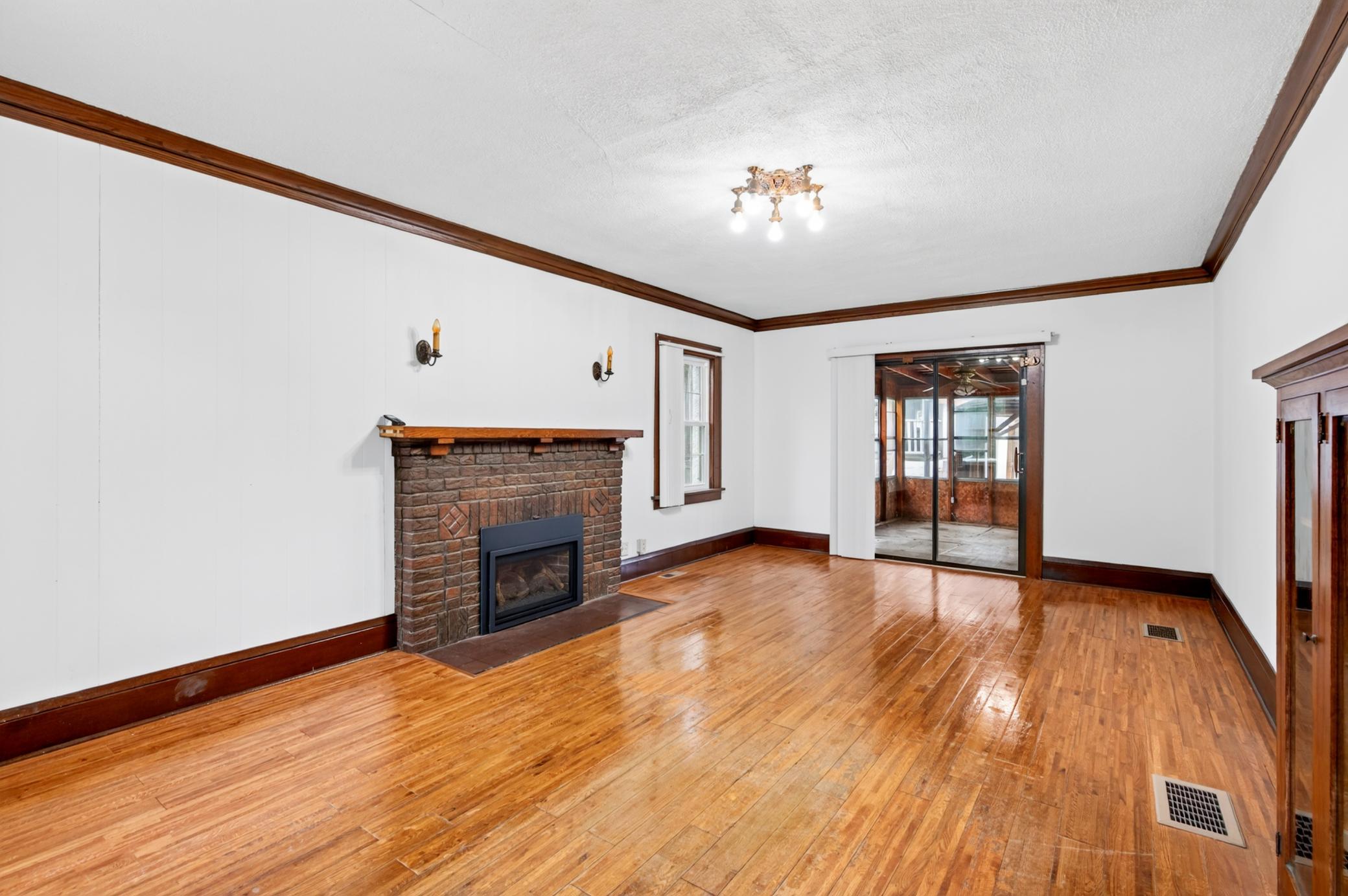 View of Residential at 4037 Grand Avenue, Minneapolis MN 55409, Minneapolis (5 of 51) - Mike Wilen | Minnesota Team Real Estate