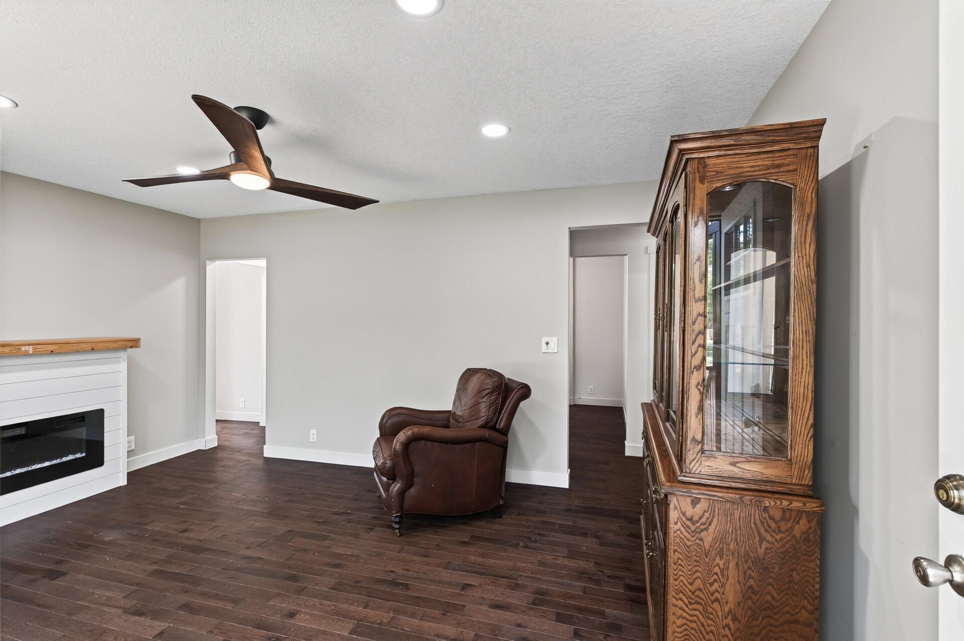 View of Residential at 9516 10th Avenue, Bloomington MN 55420, Bloomington (3 of 31) - Mike Wilen | Minnesota Team Real Estate