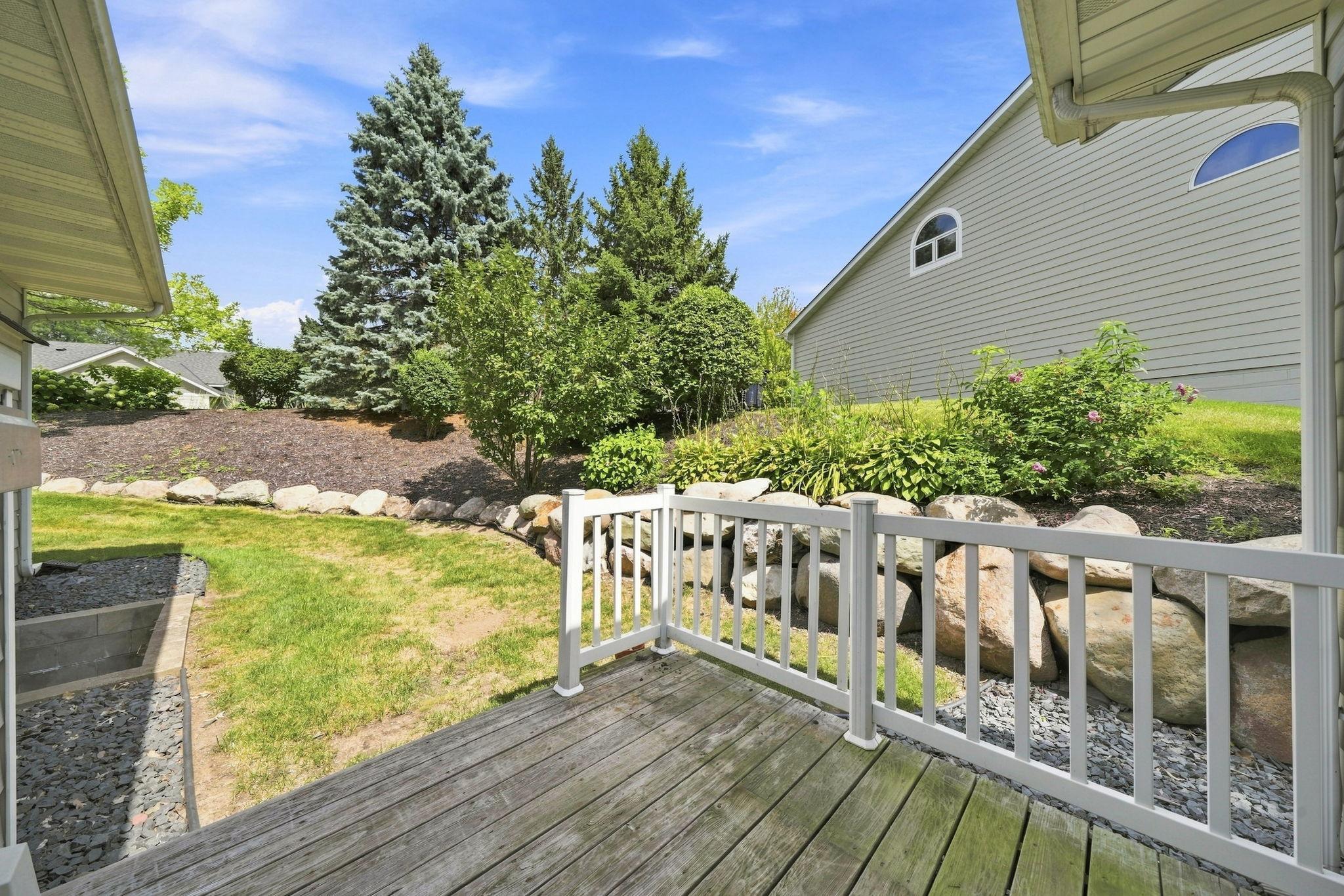 View of Residential at 833 Southcross Drive, Burnsville MN 55306, Burnsville (26 of 28) - Mike Wilen | Minnesota Team Real Estate
