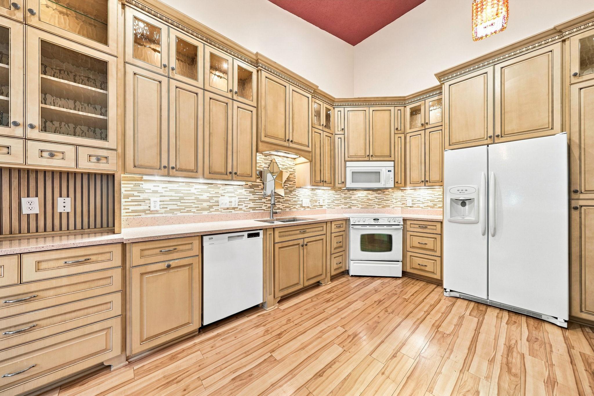 View of Residential at 833 Southcross Drive, Burnsville MN 55306, Burnsville (12 of 28) - Mike Wilen | Minnesota Team Real Estate