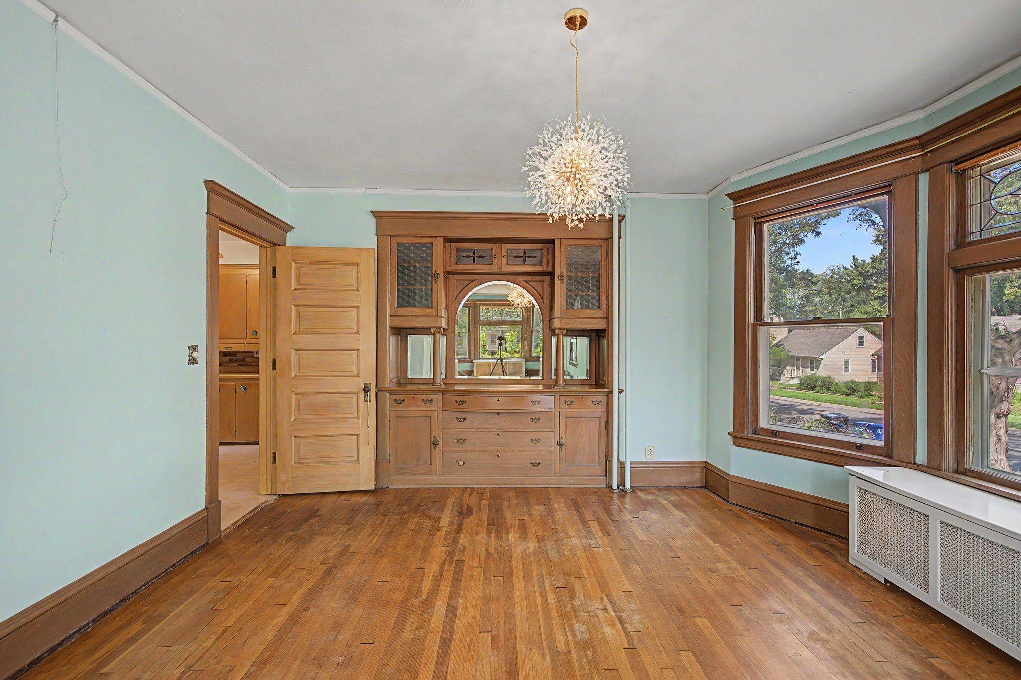 View of Residential at 987 Earl Street, Saint Paul MN 55106, Saint Paul (6 of 22) - Mike Wilen | Minnesota Team Real Estate