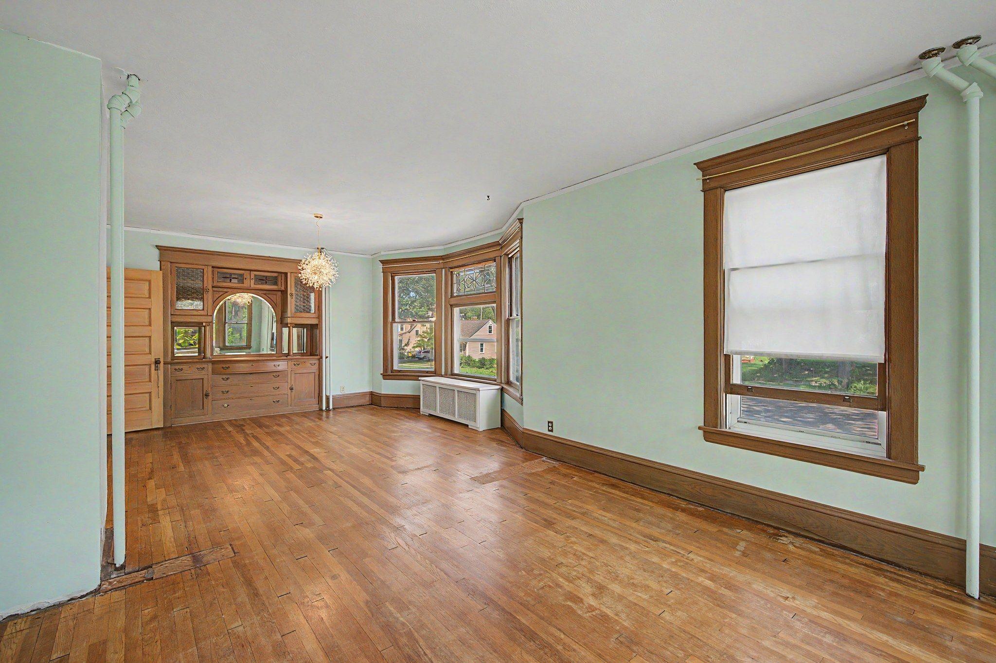 View of Residential at 987 Earl Street, Saint Paul MN 55106, Saint Paul (7 of 22) - Mike Wilen | Minnesota Team Real Estate