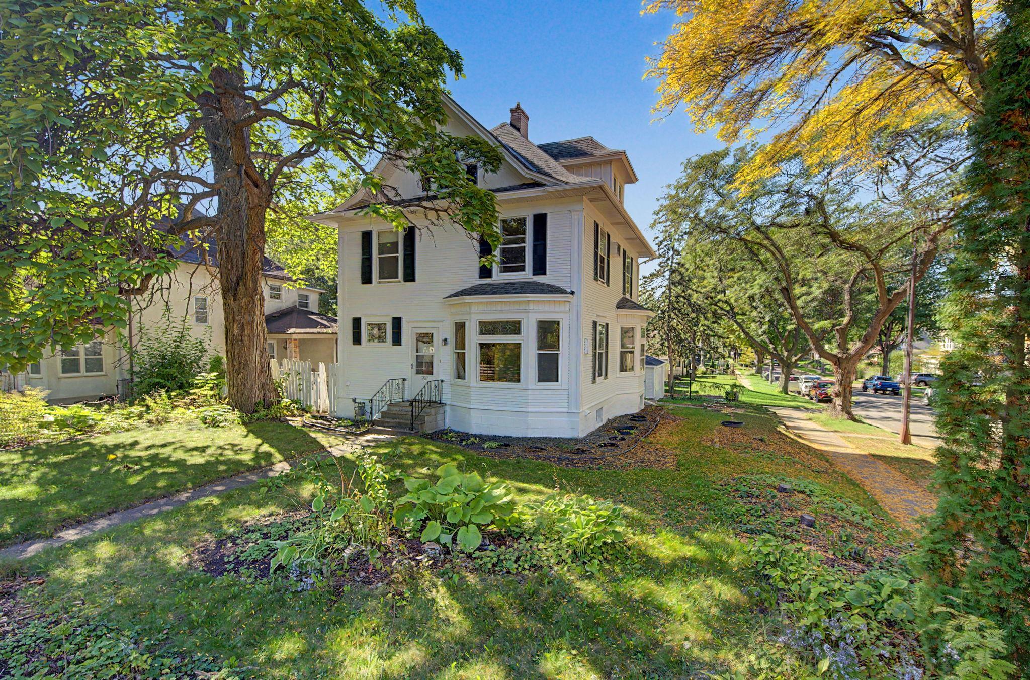 View of Residential at 987 Earl Street, Saint Paul MN 55106, Saint Paul (2 of 24) - Mike Wilen | Minnesota Team Real Estate