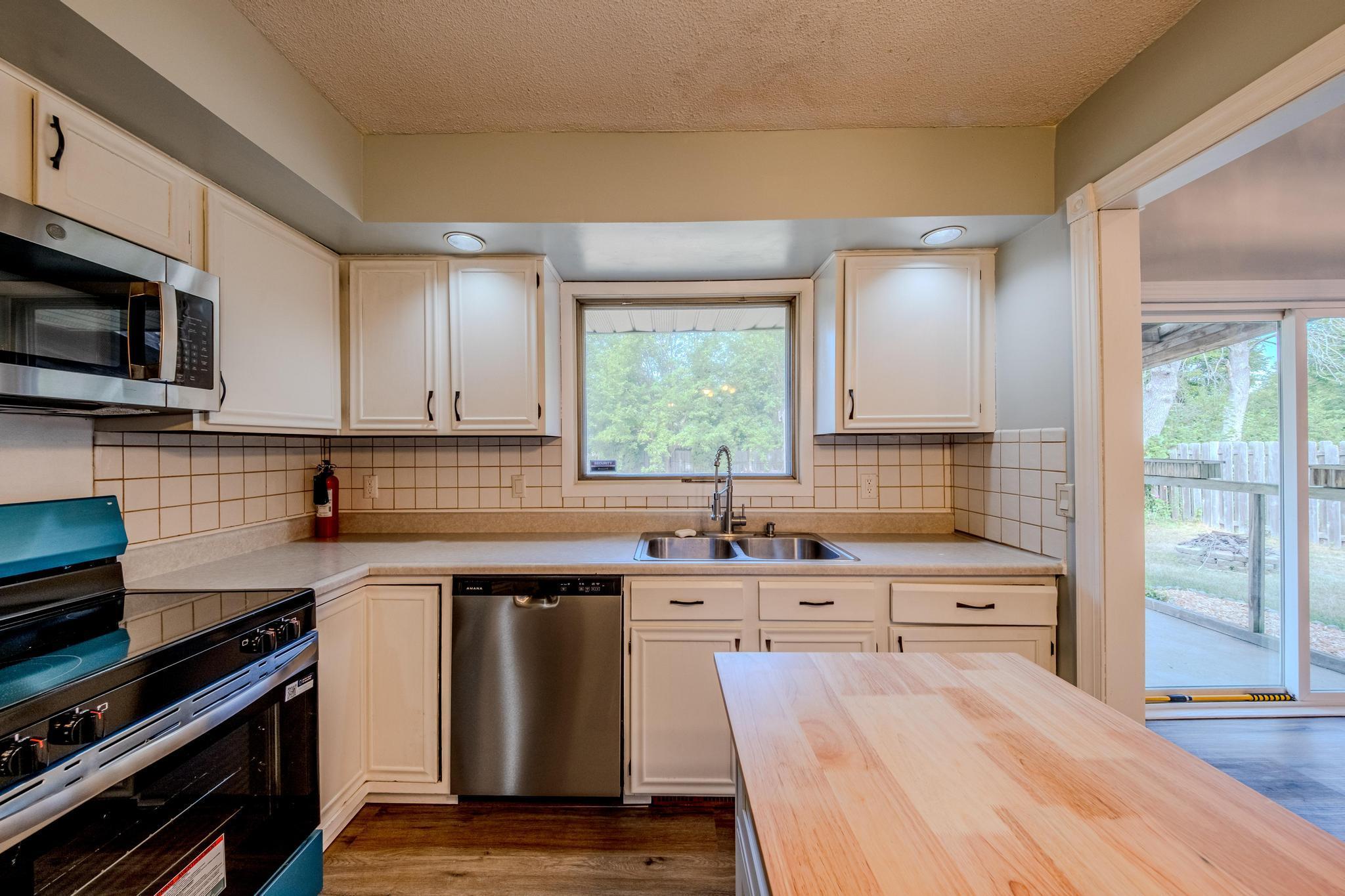 View of Residential at 7857 Idaho Avenue, Brooklyn Park MN 55445, Brooklyn Park (8 of 47) - Mike Wilen | Minnesota Team Real Estate