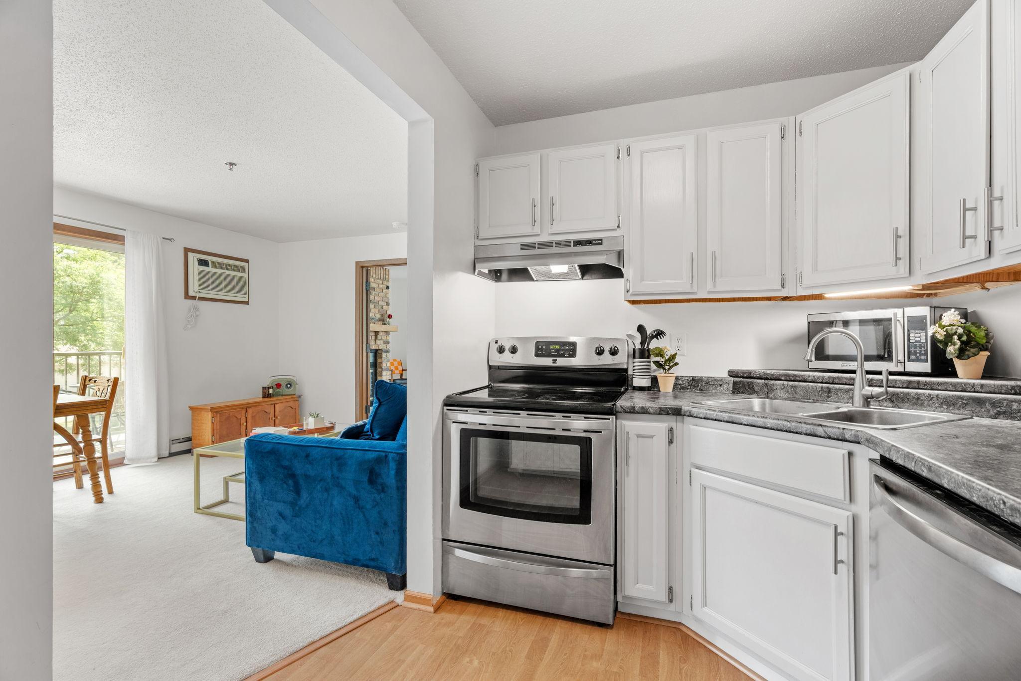 View of Residential at 2100 Ridge Drive #22, Saint Louis Park MN 55416, Saint Louis Park (6 of 39) - Mike Wilen | Minnesota Team Real Estate