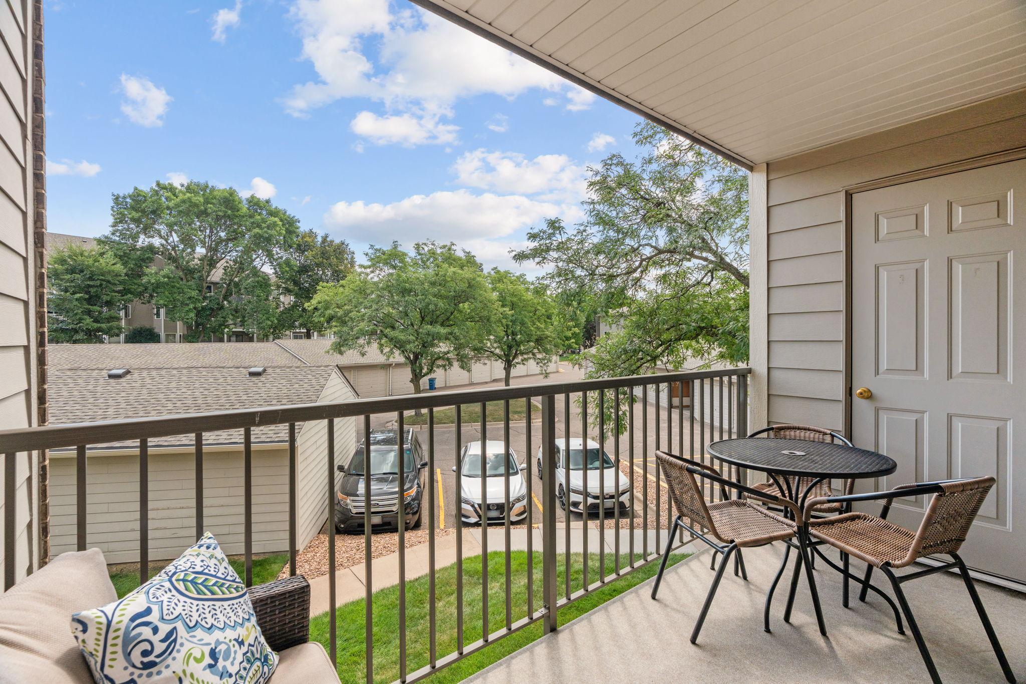 View of Residential at 2100 Ridge Drive #22, Saint Louis Park MN 55416, Saint Louis Park (21 of 39) - Mike Wilen | Minnesota Team Real Estate