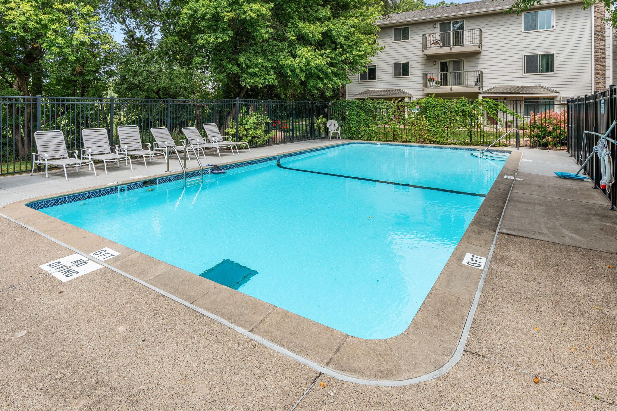 View of Residential at 2100 Ridge Drive #22, Saint Louis Park MN 55416, Saint Louis Park (31 of 39) - Mike Wilen | Minnesota Team Real Estate
