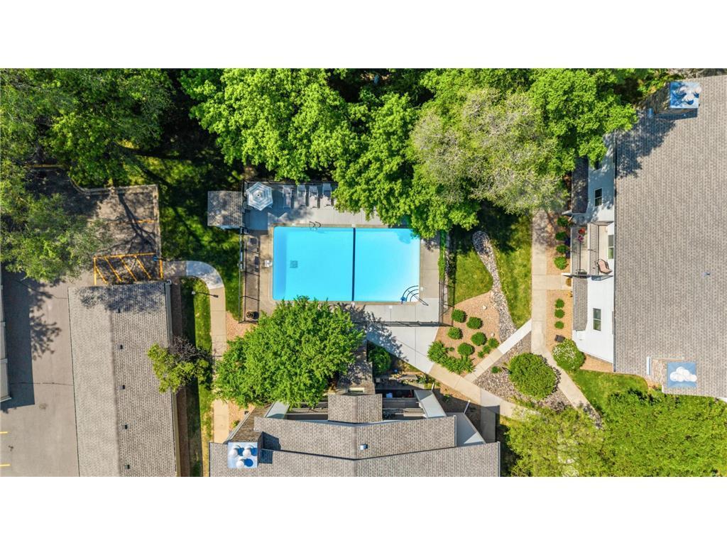 View of Residential at 2100 Ridge Drive #22, Saint Louis Park MN 55416, Saint Louis Park (22 of 39) - Mike Wilen | Minnesota Team Real Estate