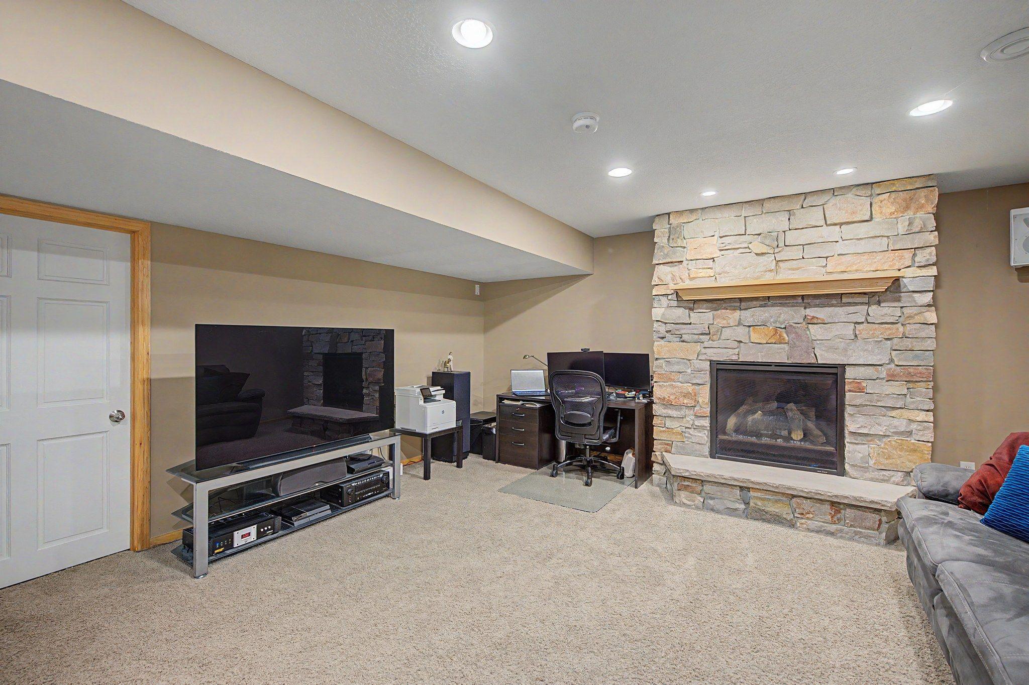 View of Residential at 9906 Scott Avenue, Brooklyn Park MN 55443, Brooklyn Park (25 of 43) - Mike Wilen | Minnesota Team Real Estate