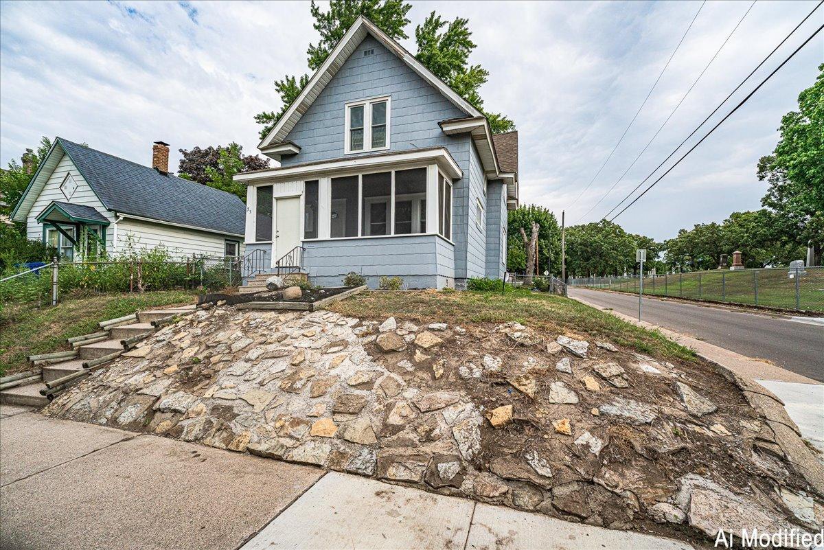View of Residential at 35 Manitoba Avenue, Saint Paul MN 55117, Saint Paul (2 of 46) - Mike Wilen | Minnesota Team Real Estate