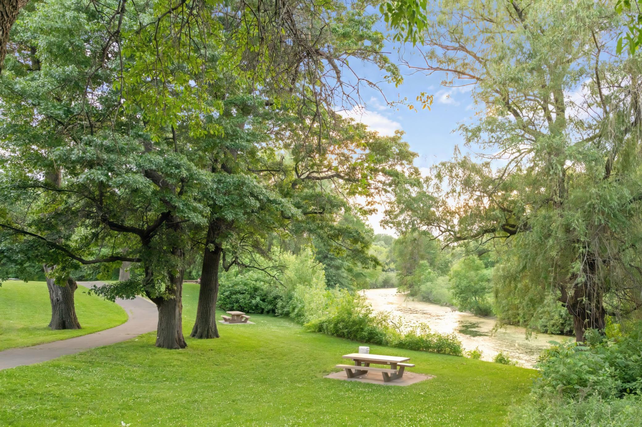 View of Residential at 1047 Rose Avenue, Saint Paul MN 55106, Saint Paul (33 of 33) - Mike Wilen | Minnesota Team Real Estate
