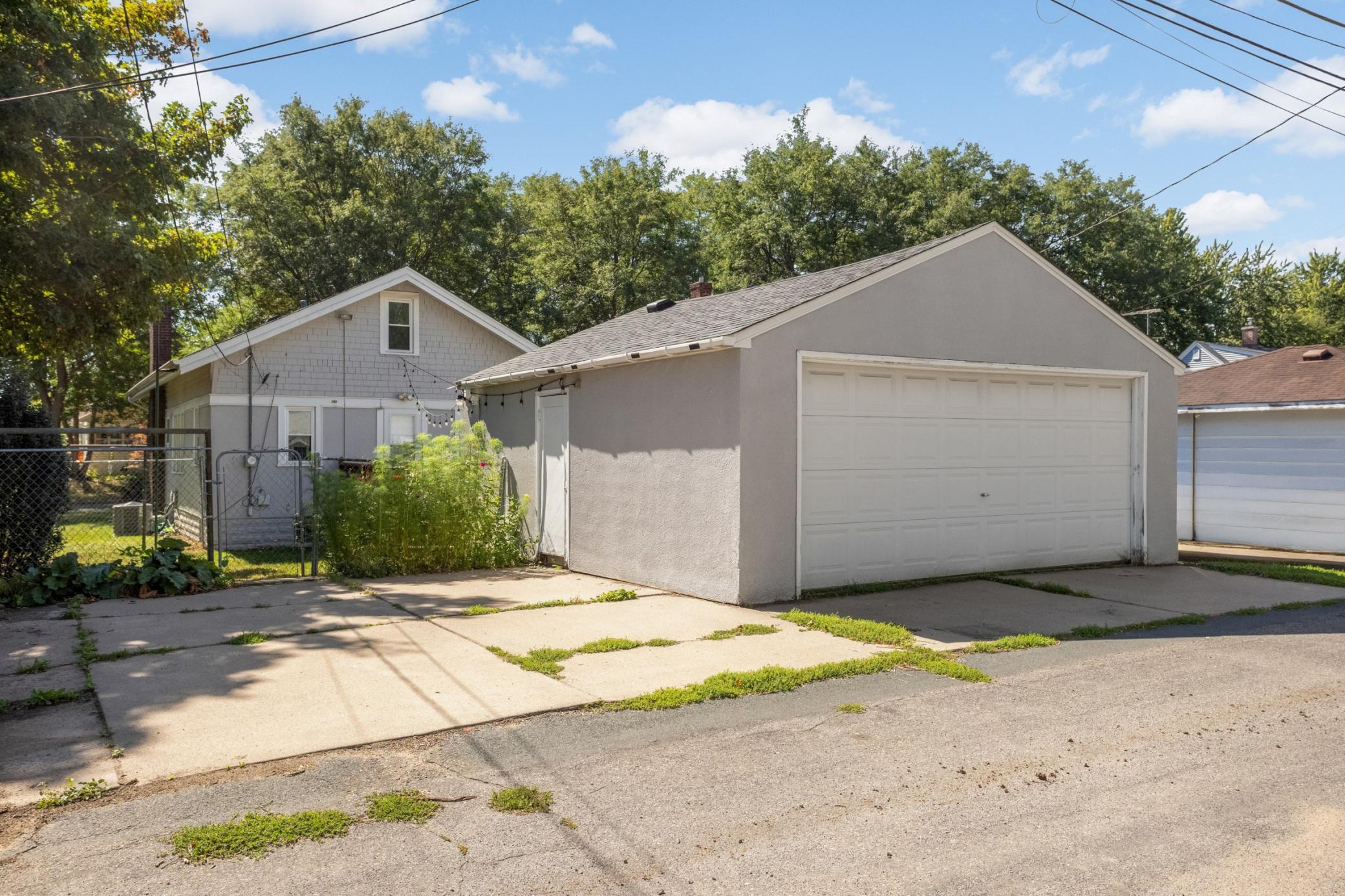 View of Residential at 1047 Rose Avenue, Saint Paul MN 55106, Saint Paul (28 of 33) - Mike Wilen | Minnesota Team Real Estate