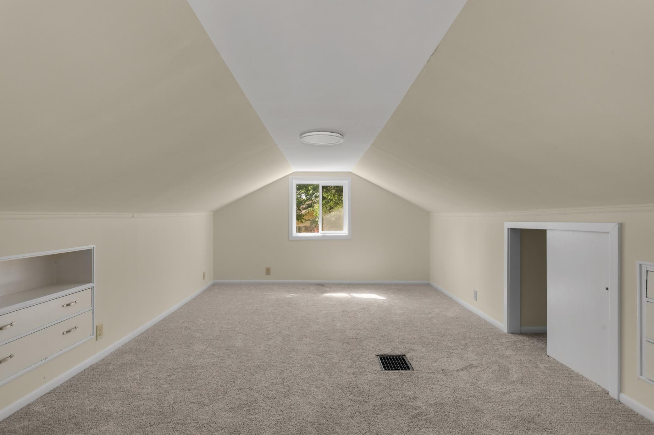 View of Residential at 1047 Rose Avenue, Saint Paul MN 55106, Saint Paul (17 of 33) - Mike Wilen | Minnesota Team Real Estate