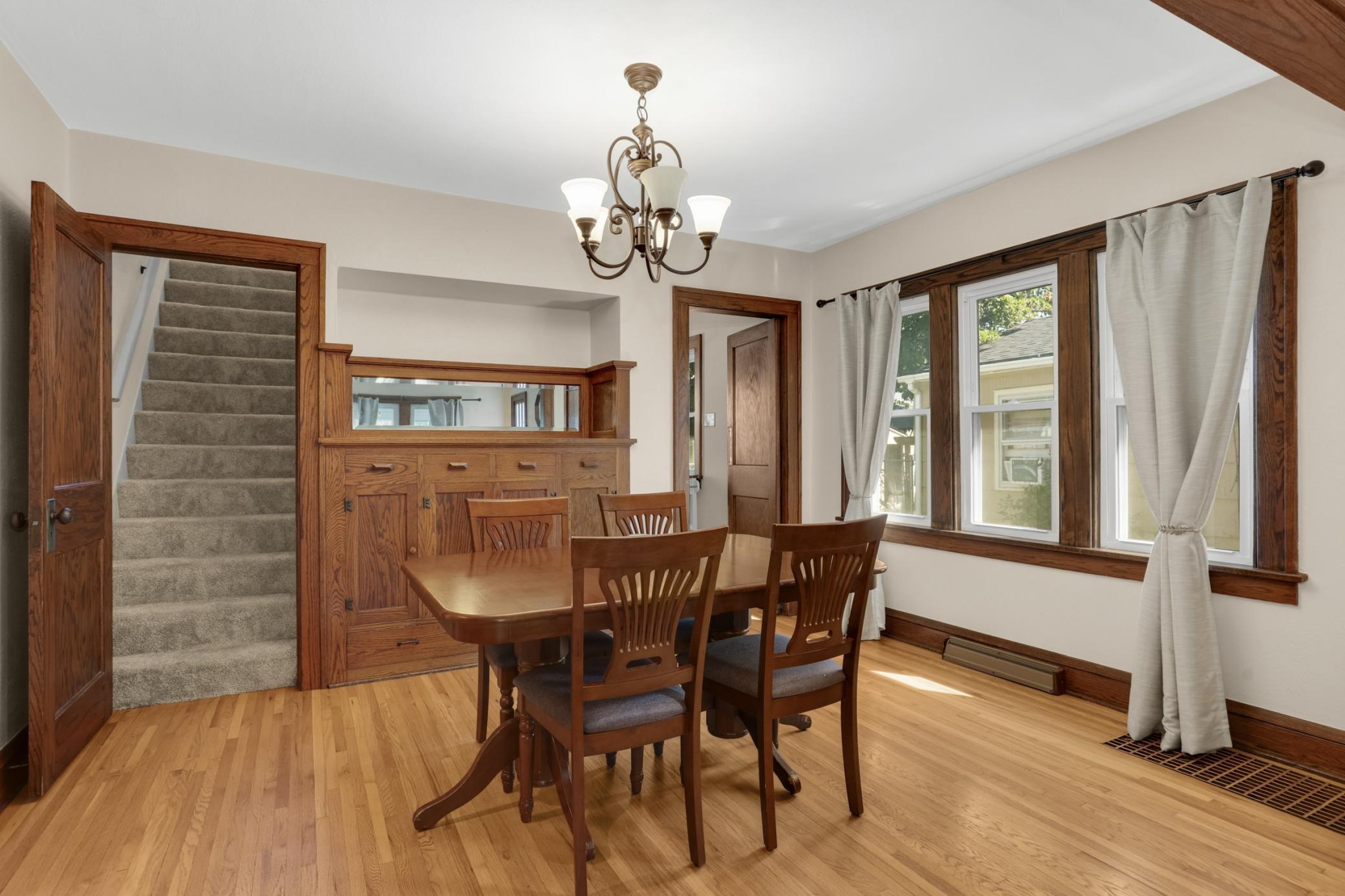 View of Residential at 1047 Rose Avenue, Saint Paul MN 55106, Saint Paul (7 of 33) - Mike Wilen | Minnesota Team Real Estate