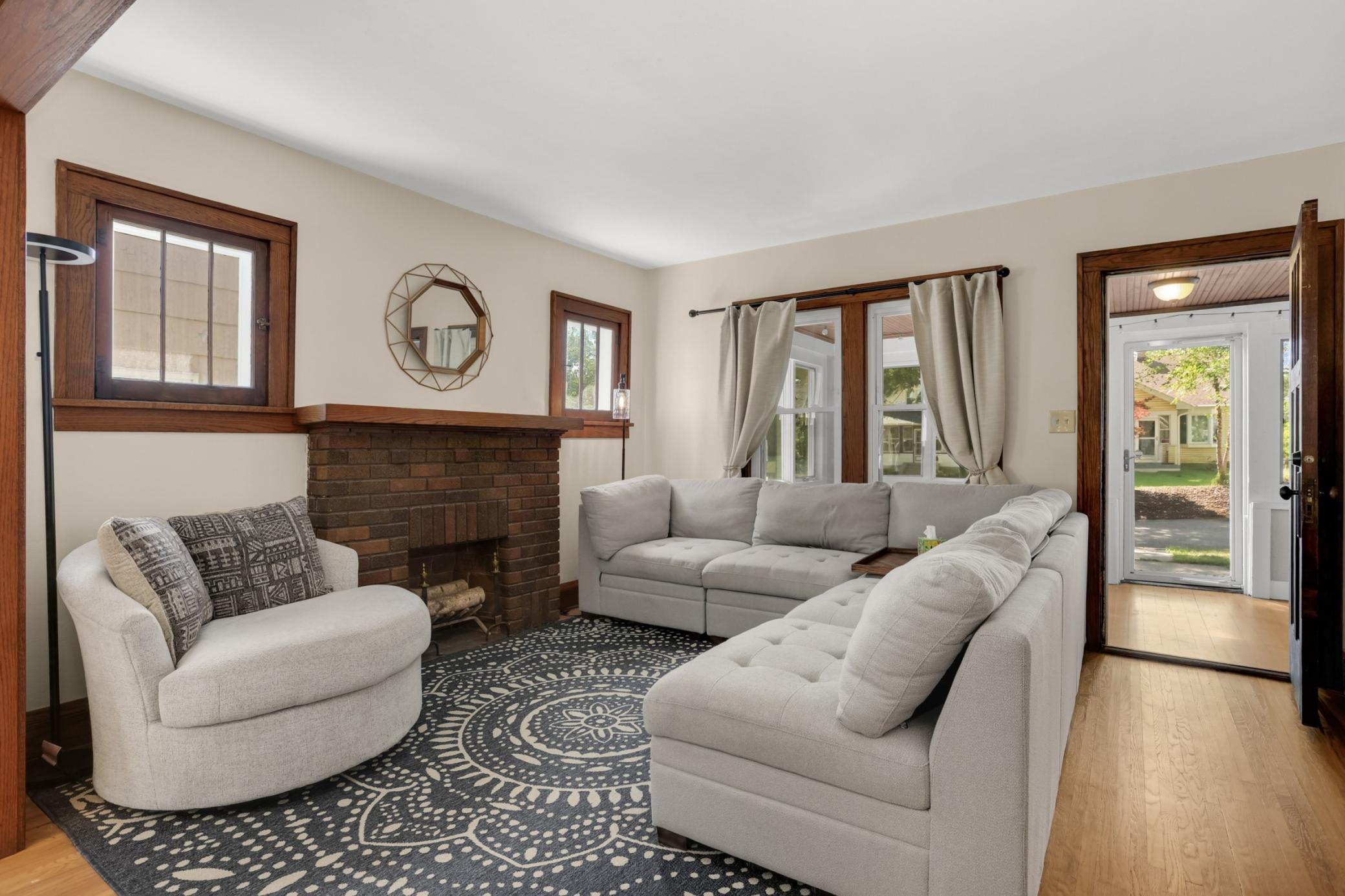 View of Residential at 1047 Rose Avenue, Saint Paul MN 55106, Saint Paul (3 of 33) - Mike Wilen | Minnesota Team Real Estate