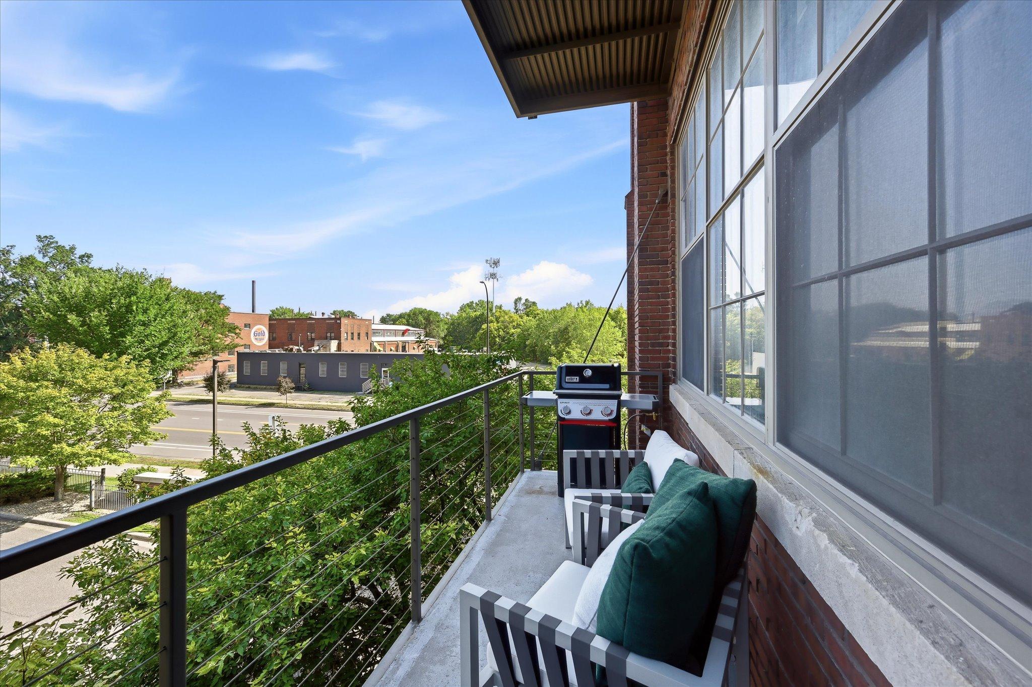View of Residential at 1901 Hennepin Avenue #202, Minneapolis MN 55413, Minneapolis (36 of 38) - Mike Wilen | Minnesota Team Real Estate
