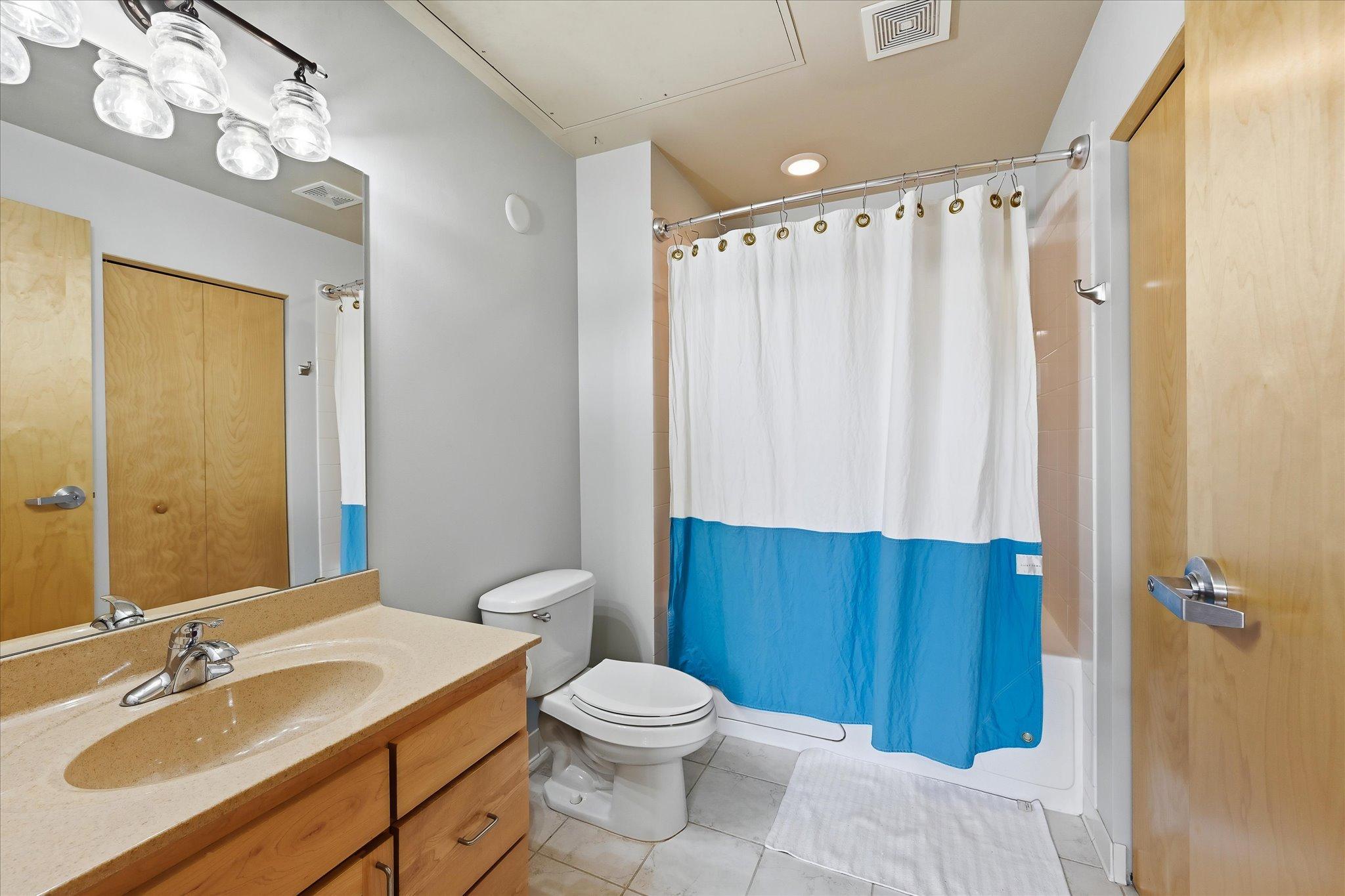 View of Residential at 1901 Hennepin Avenue #202, Minneapolis MN 55413, Minneapolis (32 of 38) - Mike Wilen | Minnesota Team Real Estate