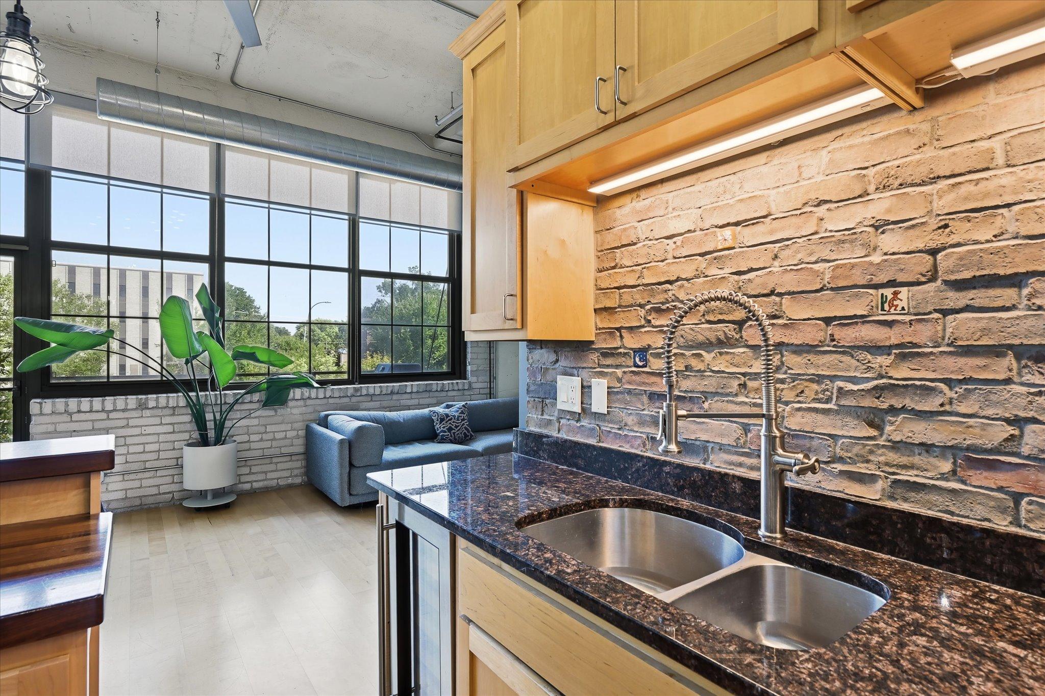 View of Residential at 1901 Hennepin Avenue #202, Minneapolis MN 55413, Minneapolis (26 of 38) - Mike Wilen | Minnesota Team Real Estate