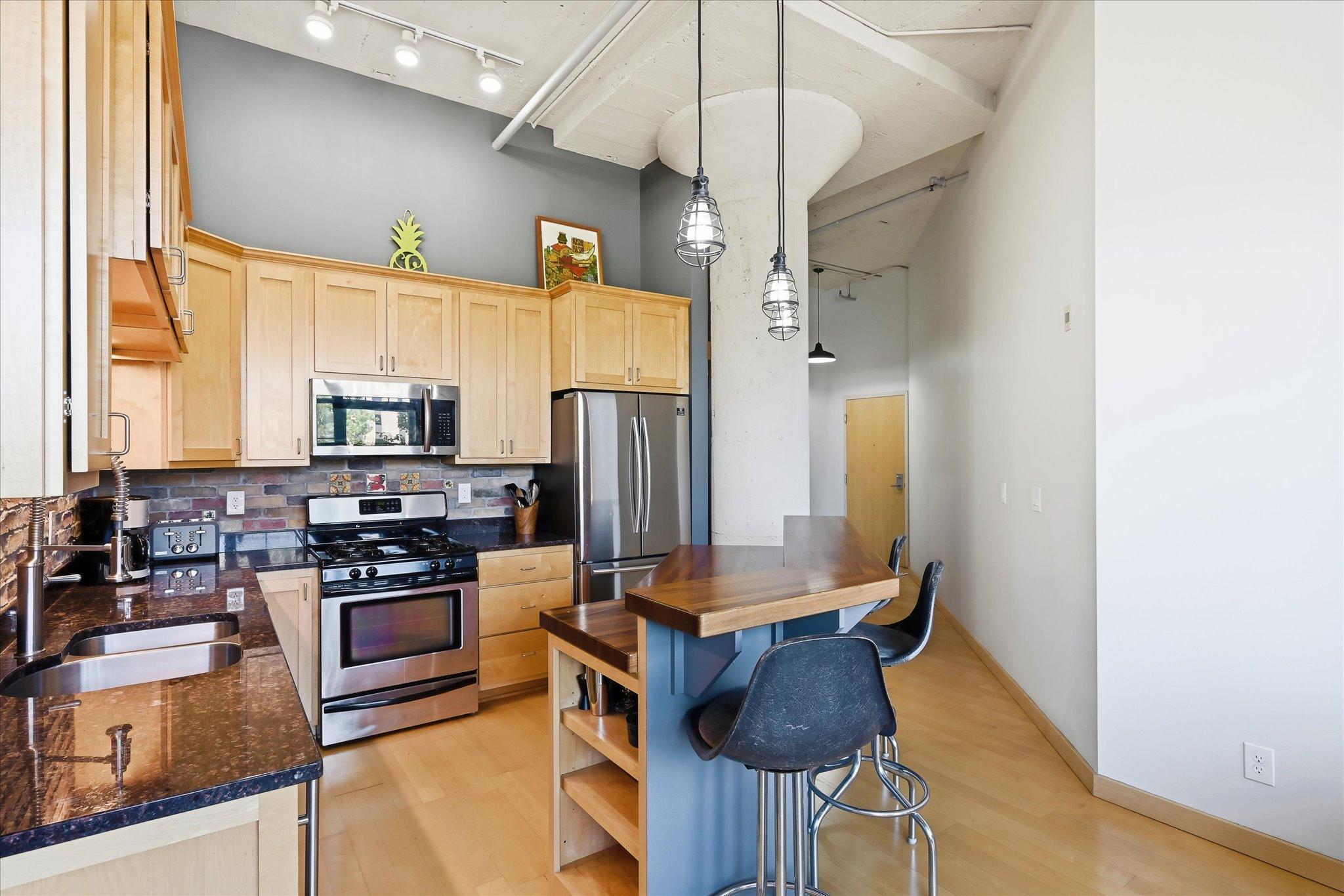 View of Residential at 1901 Hennepin Avenue #202, Minneapolis MN 55413, Minneapolis (22 of 38) - Mike Wilen | Minnesota Team Real Estate