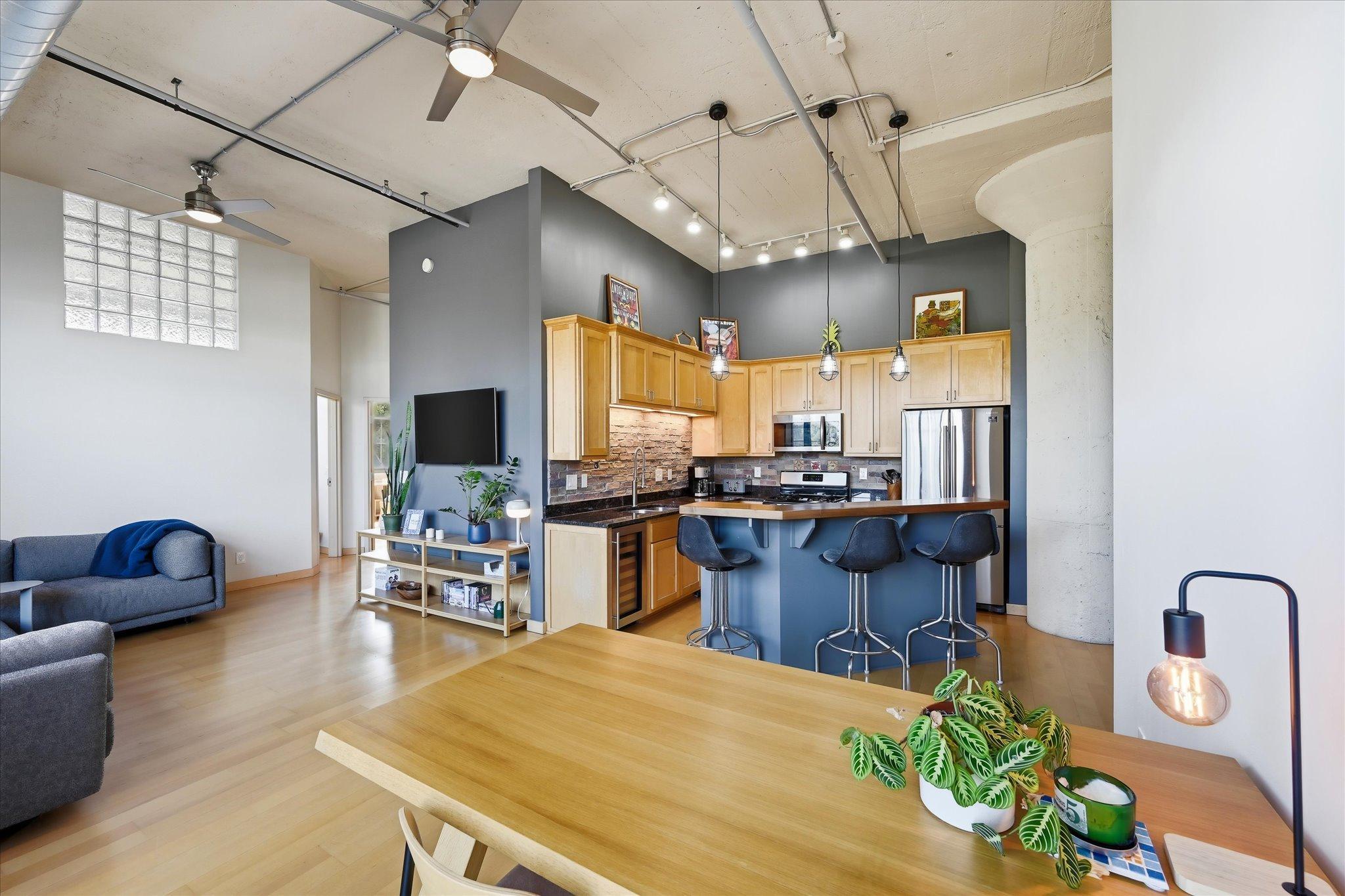 View of Residential at 1901 Hennepin Avenue #202, Minneapolis MN 55413, Minneapolis (20 of 38) - Mike Wilen | Minnesota Team Real Estate