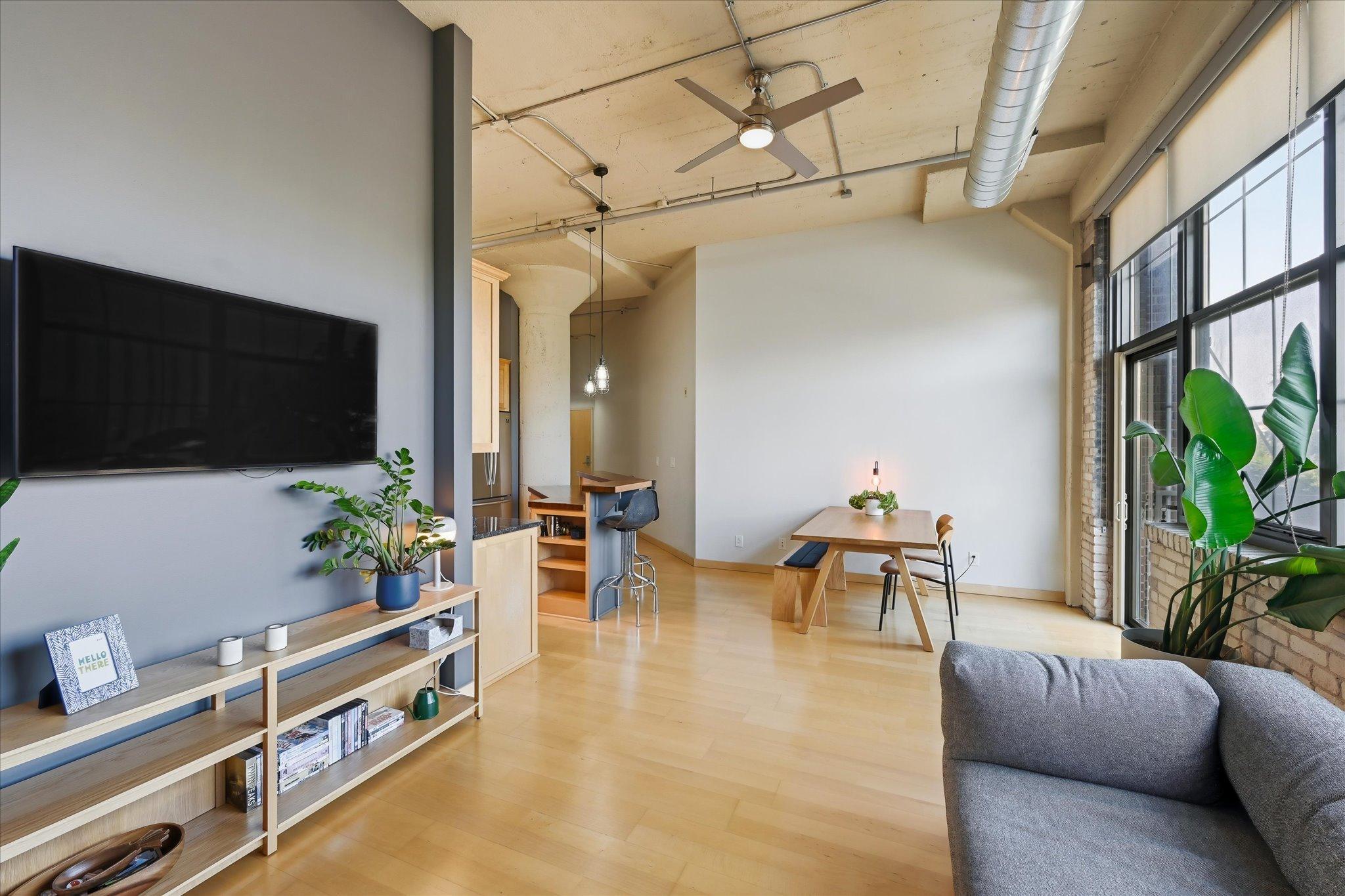 View of Residential at 1901 Hennepin Avenue #202, Minneapolis MN 55413, Minneapolis (18 of 38) - Mike Wilen | Minnesota Team Real Estate