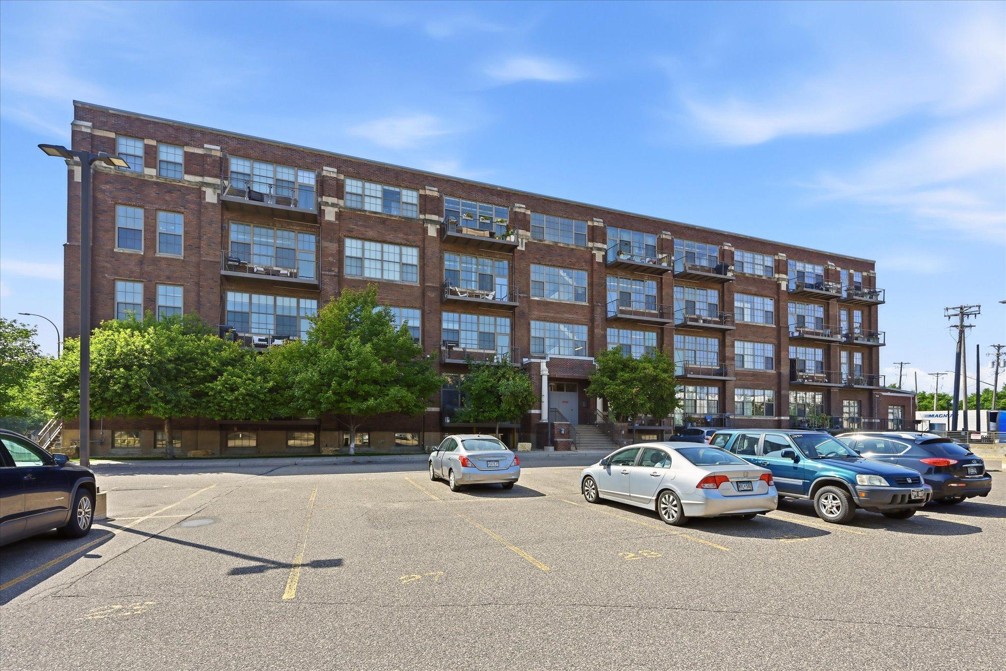 View of Residential at 1901 Hennepin Avenue #202, Minneapolis MN 55413, Minneapolis (6 of 38) - Mike Wilen | Minnesota Team Real Estate