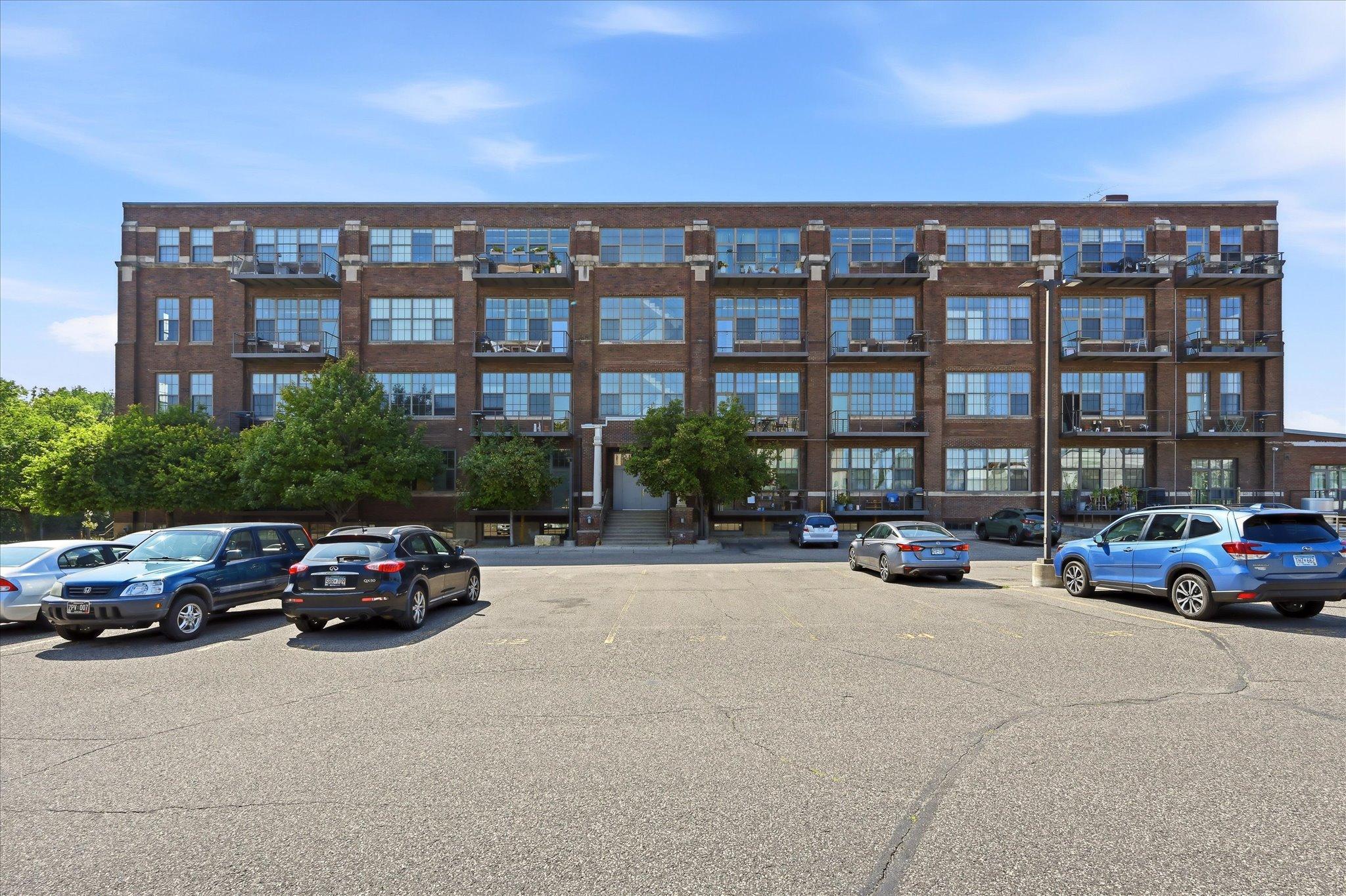 View of Residential at 1901 Hennepin Avenue #202, Minneapolis MN 55413, Minneapolis (5 of 38) - Mike Wilen | Minnesota Team Real Estate