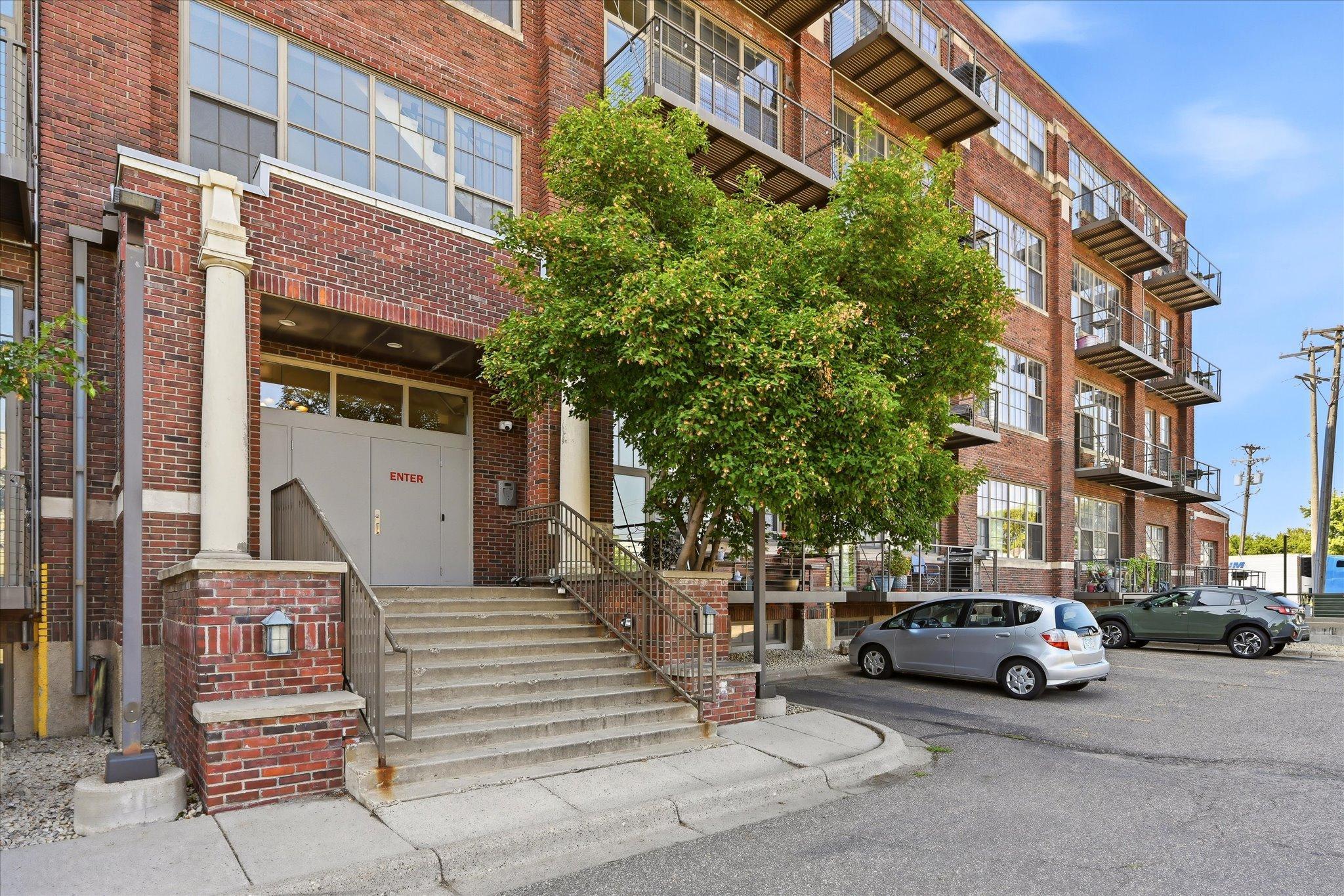 View of Residential at 1901 Hennepin Avenue #202, Minneapolis MN 55413, Minneapolis (2 of 38) - Mike Wilen | Minnesota Team Real Estate