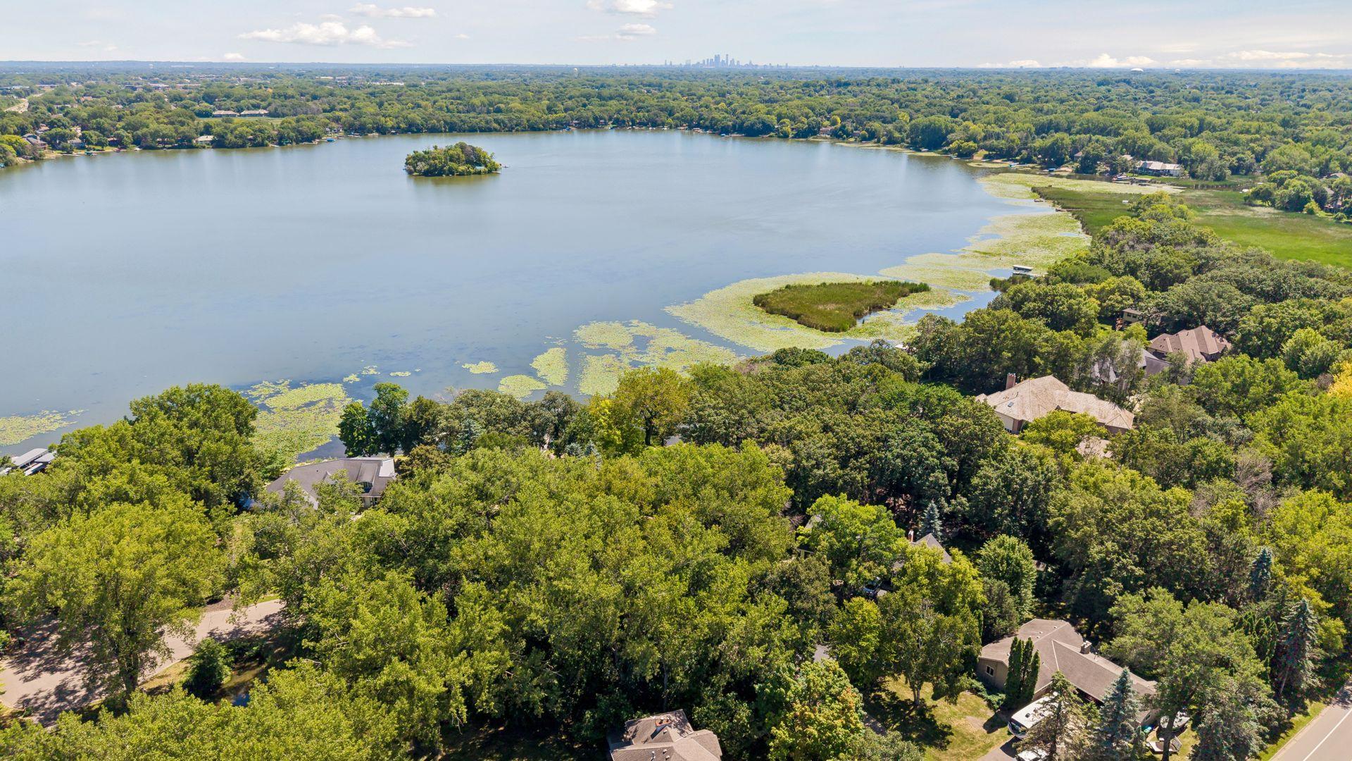 View of Residential at 5720 Oakview Lane, Plymouth MN 55442, Plymouth (85 of 98) - Mike Wilen | Minnesota Team Real Estate