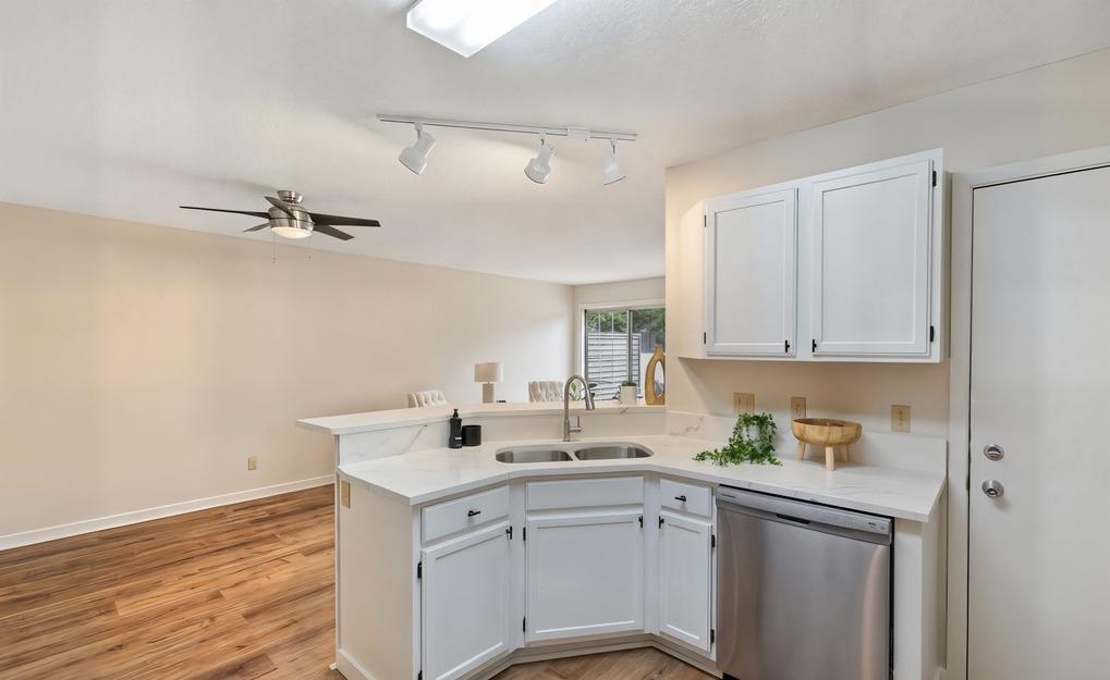 View of Residential at 9925 Russell Avenue #9, Brooklyn Park MN 55444, Brooklyn Park (7 of 21) - Mike Wilen | Minnesota Team Real Estate
