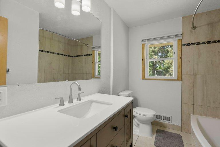 View of Residential at 1689 Edgemont Street, Maplewood MN 55117, Maplewood (22 of 26) - Mike Wilen | Minnesota Team Real Estate