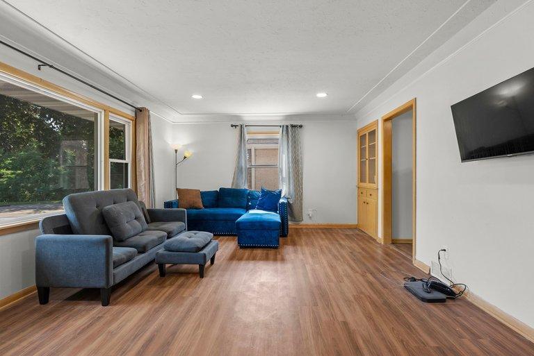 View of Residential at 1689 Edgemont Street, Maplewood MN 55117, Maplewood (7 of 26) - Mike Wilen | Minnesota Team Real Estate