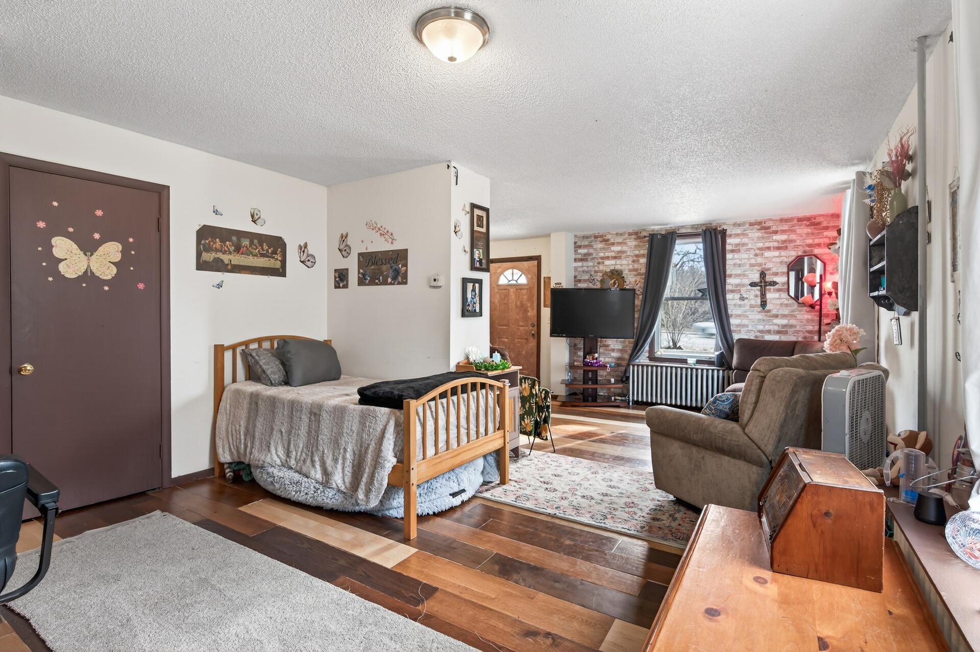 View of Residential Income at 591 Payne Avenue, Saint Paul MN 55130, Saint Paul (5 of 34) - Mike Wilen | Minnesota Team Real Estate