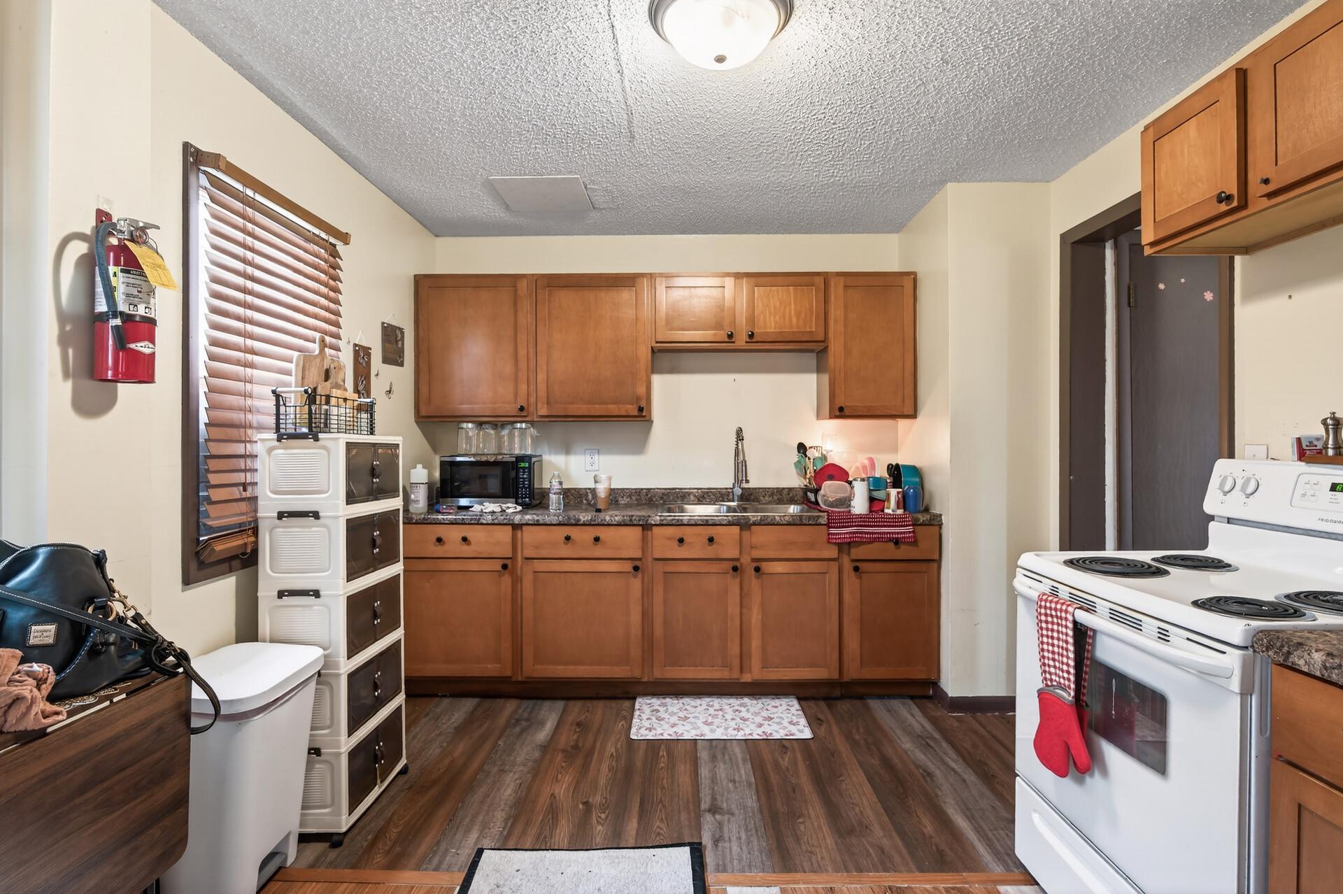 View of Residential Income at 591 Payne Avenue, Saint Paul MN 55130, Saint Paul (7 of 34) - Mike Wilen | Minnesota Team Real Estate