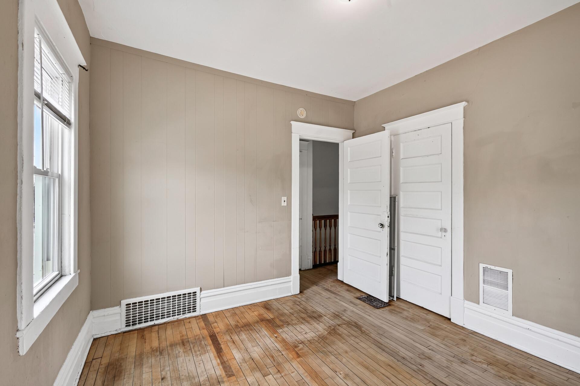 View of Residential Income at 591 Payne Avenue, Saint Paul MN 55130, Saint Paul (26 of 34) - Mike Wilen | Minnesota Team Real Estate