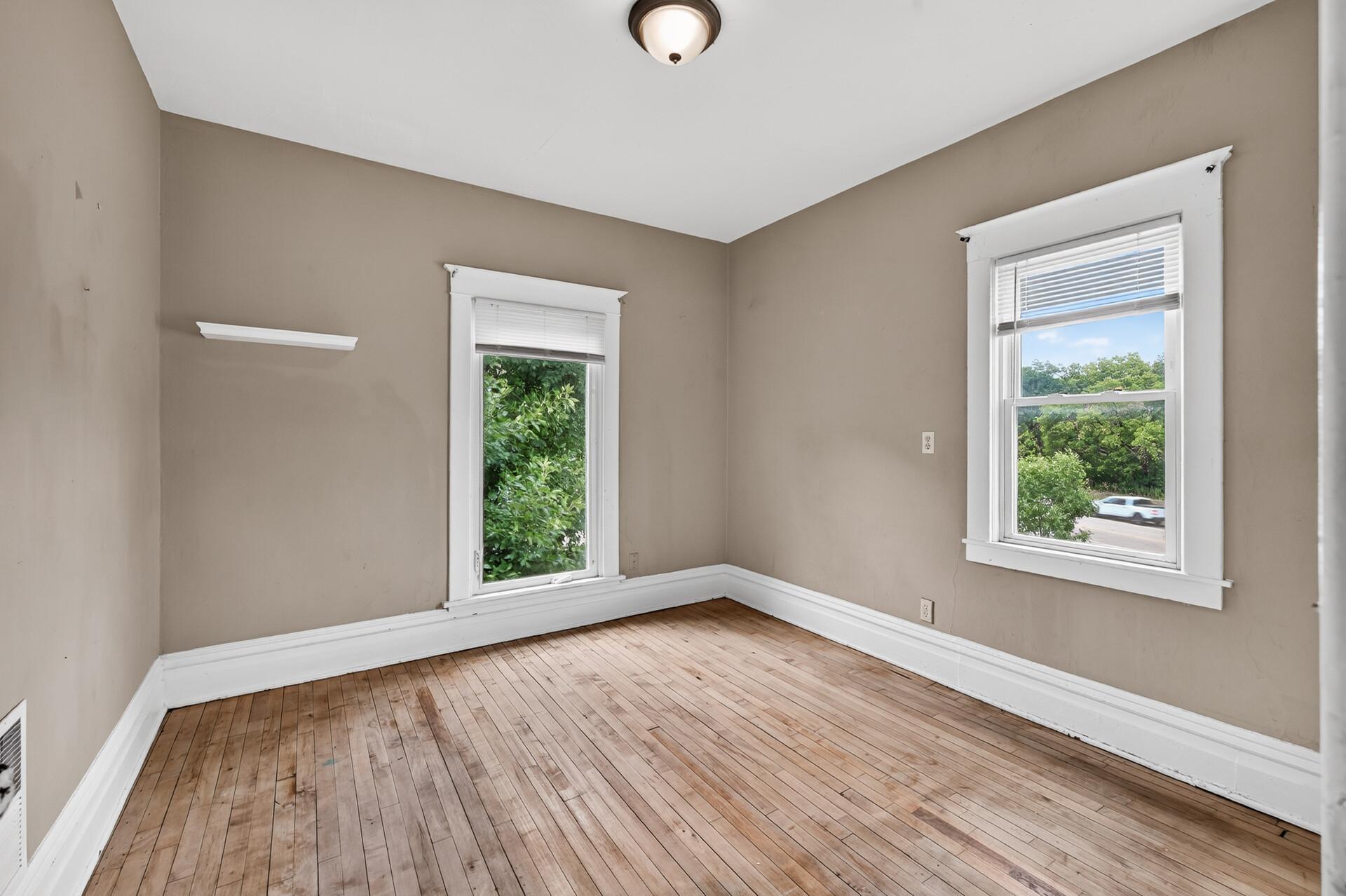 View of Residential Income at 591 Payne Avenue, Saint Paul MN 55130, Saint Paul (25 of 34) - Mike Wilen | Minnesota Team Real Estate
