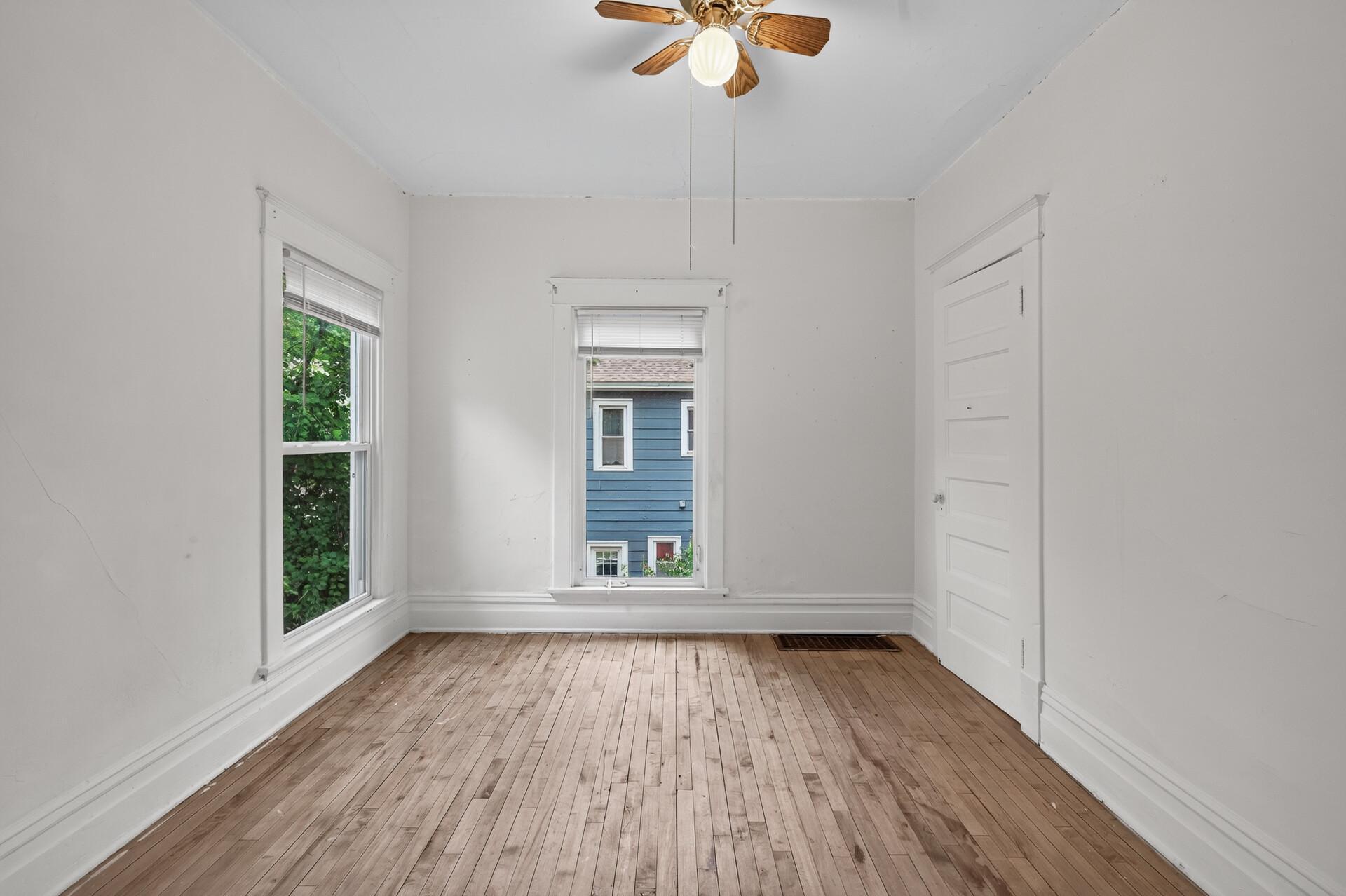 View of Residential Income at 591 Payne Avenue, Saint Paul MN 55130, Saint Paul (23 of 34) - Mike Wilen | Minnesota Team Real Estate