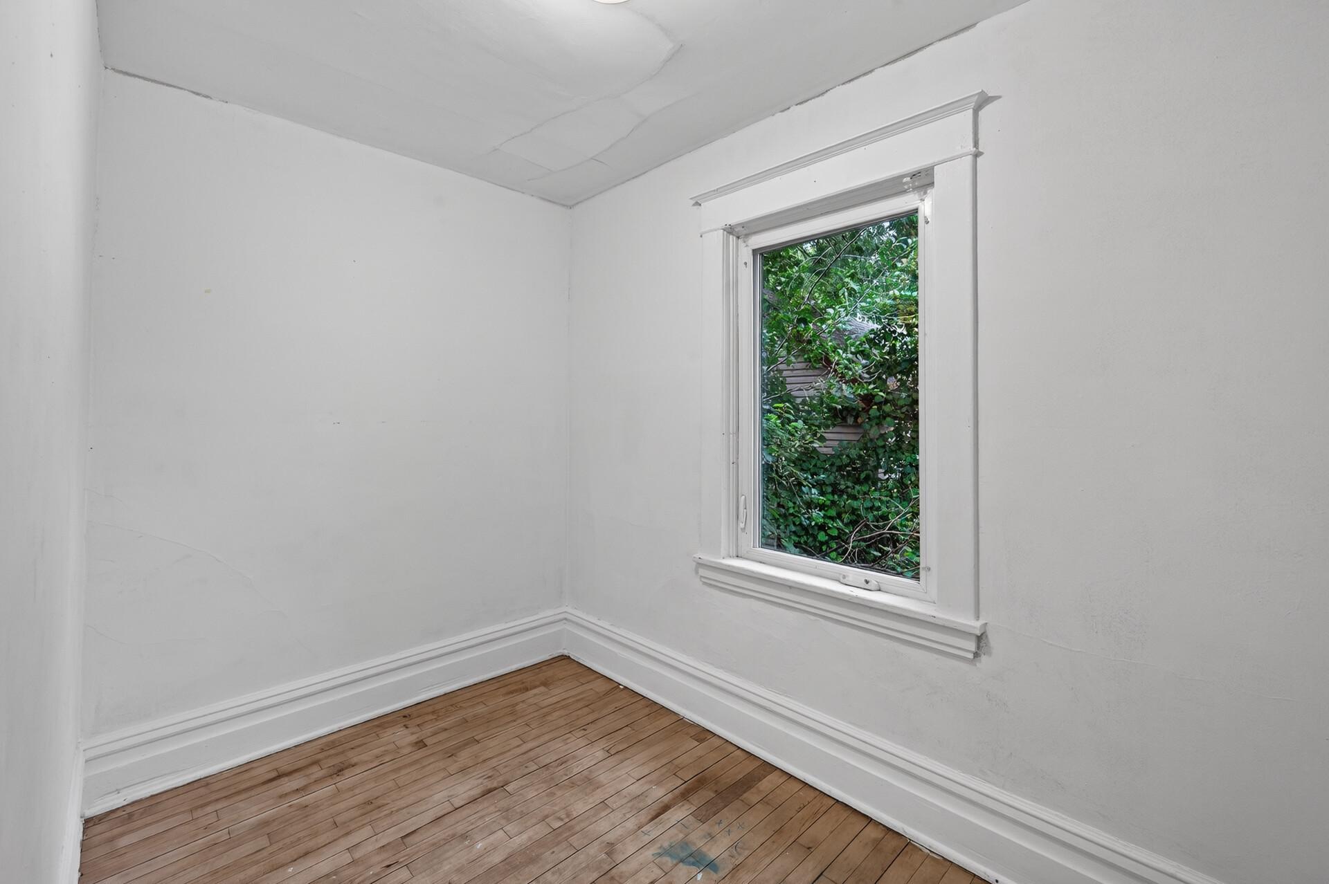 View of Residential Income at 591 Payne Avenue, Saint Paul MN 55130, Saint Paul (22 of 34) - Mike Wilen | Minnesota Team Real Estate