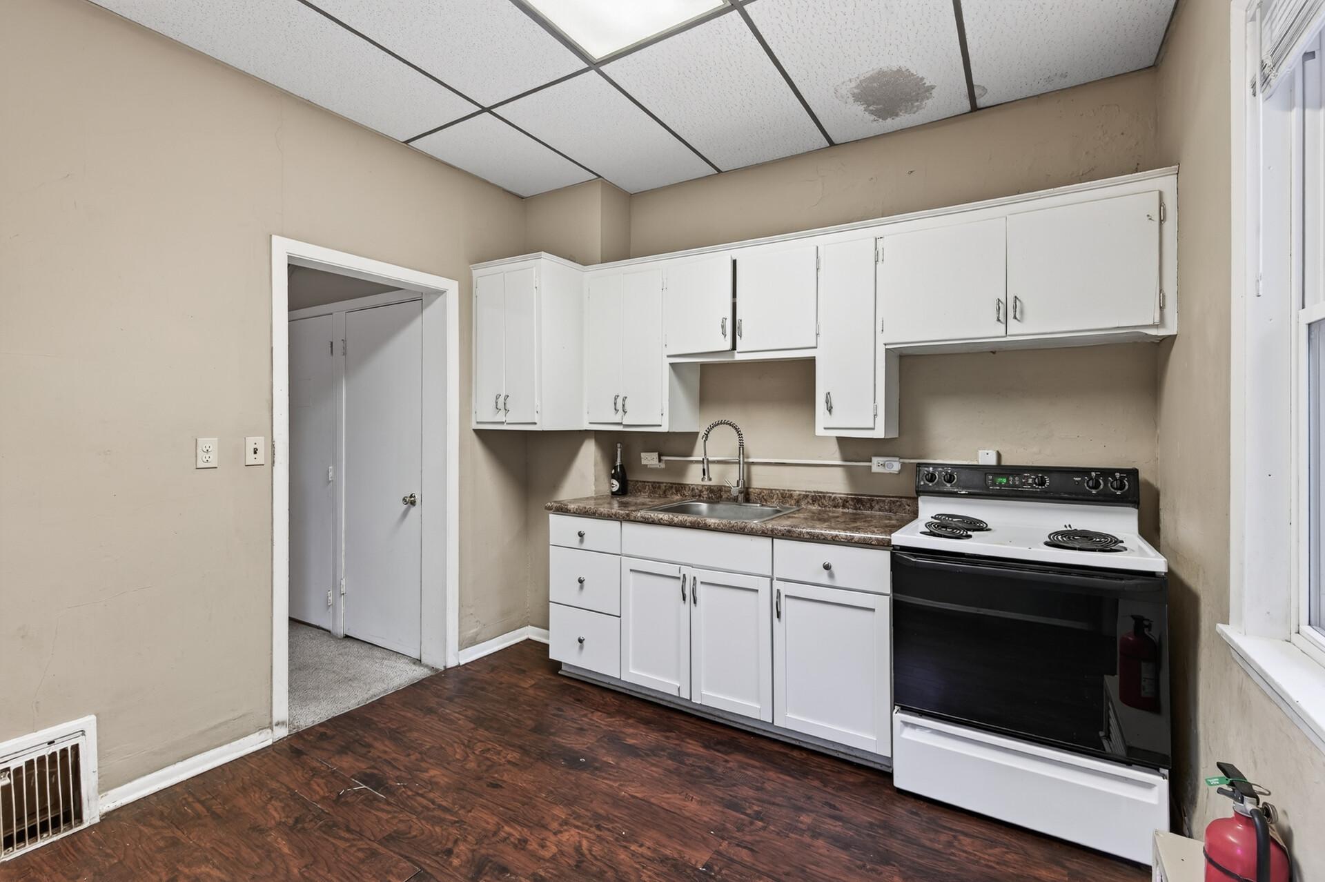 View of Residential Income at 591 Payne Avenue, Saint Paul MN 55130, Saint Paul (19 of 34) - Mike Wilen | Minnesota Team Real Estate