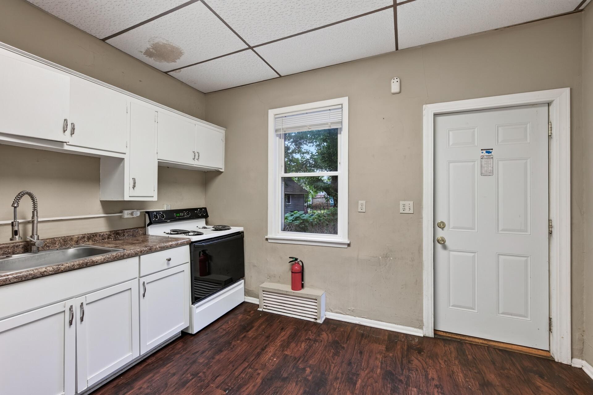 View of Residential Income at 591 Payne Avenue, Saint Paul MN 55130, Saint Paul (17 of 34) - Mike Wilen | Minnesota Team Real Estate