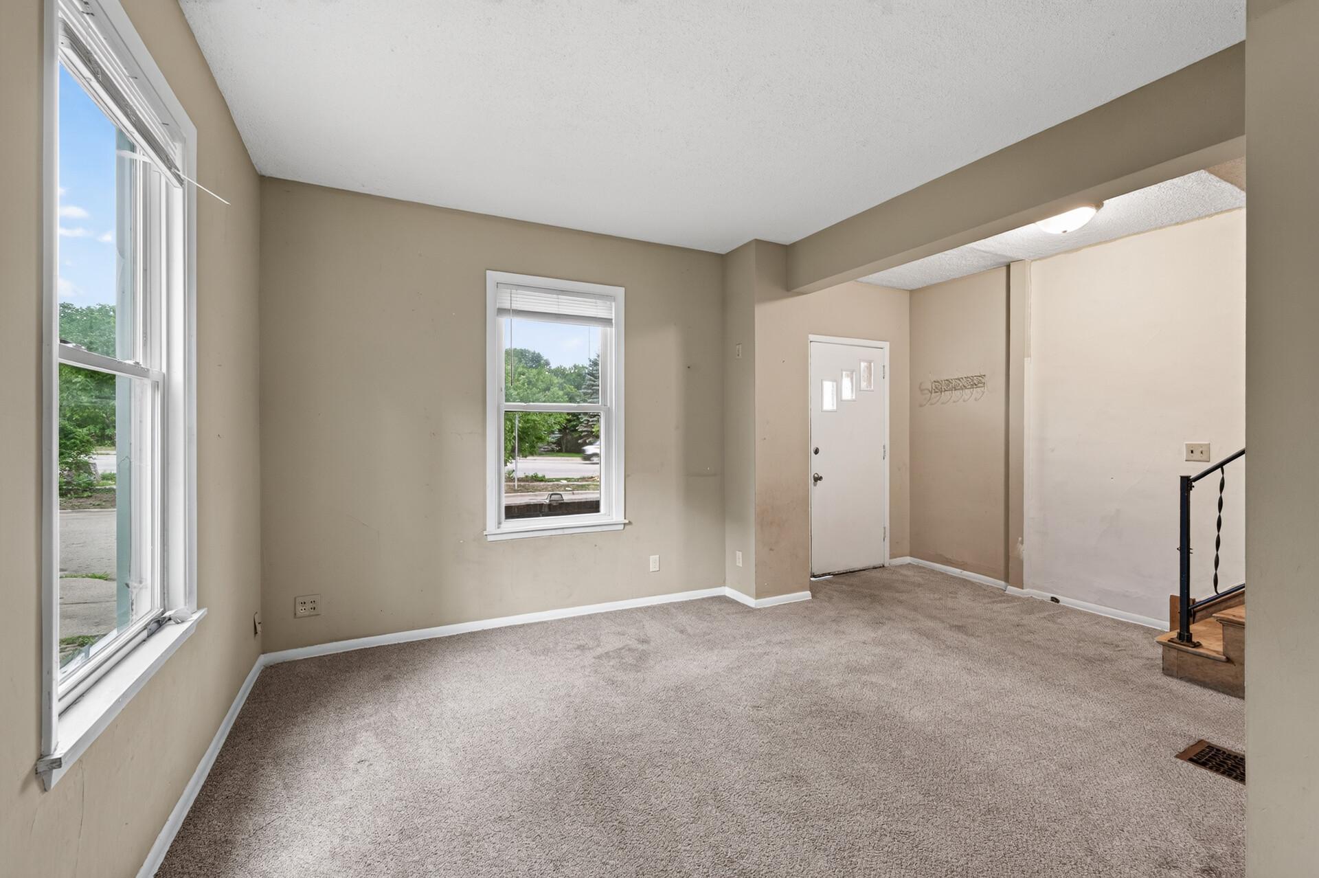 View of Residential Income at 591 Payne Avenue, Saint Paul MN 55130, Saint Paul (12 of 34) - Mike Wilen | Minnesota Team Real Estate