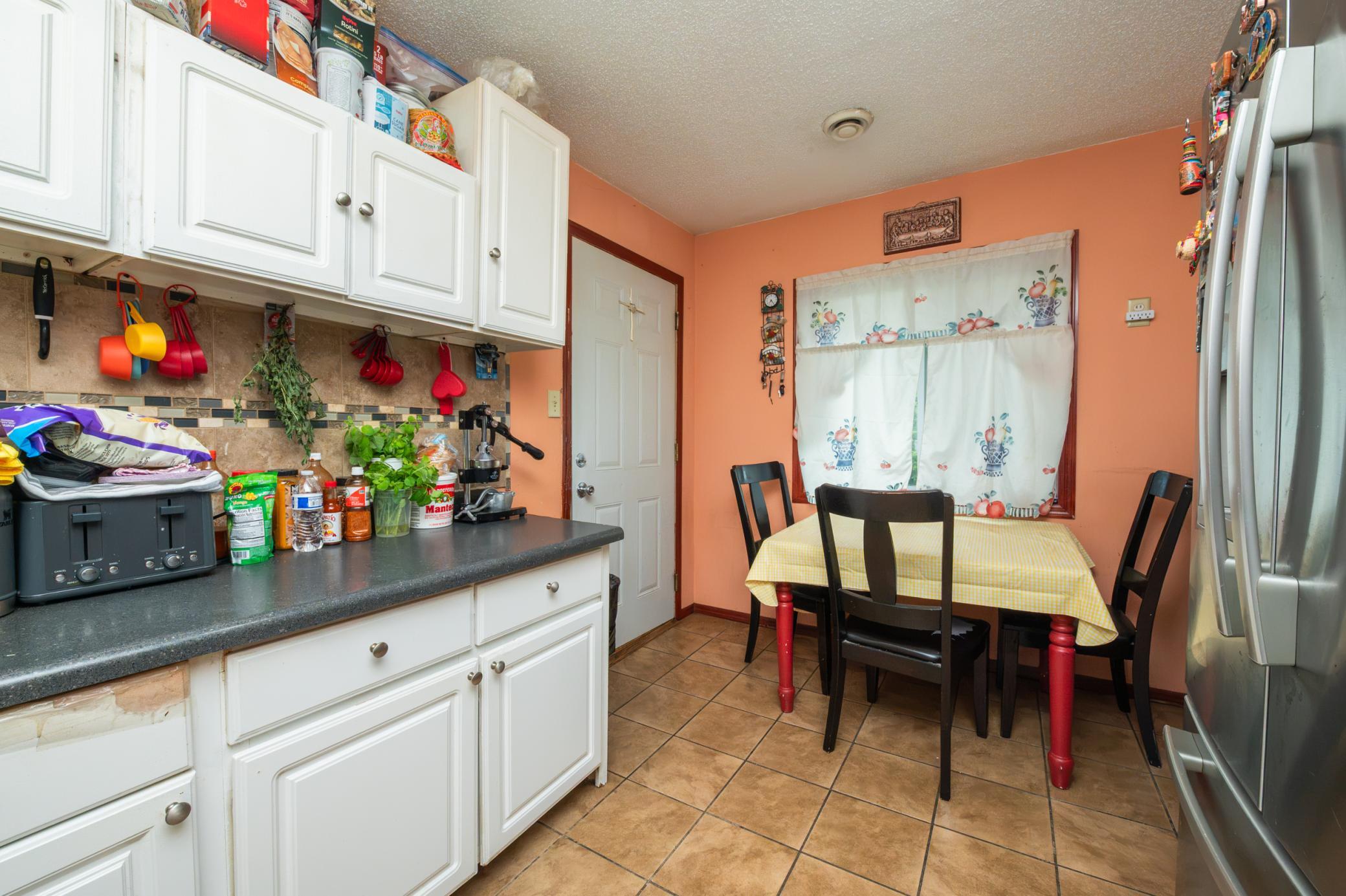 View of Residential Income at 2218 4th Avenue, Minneapolis MN 55405, Minneapolis (34 of 50) - Mike Wilen | Minnesota Team Real Estate