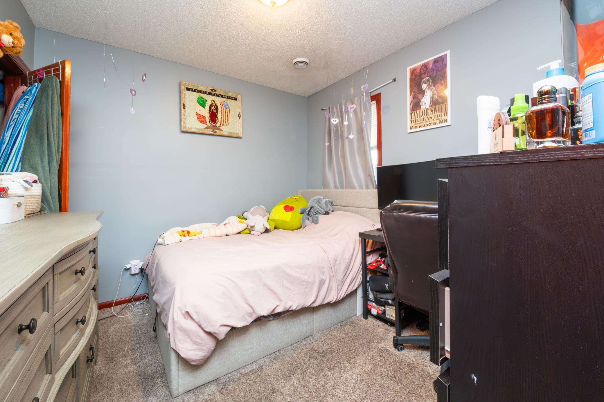 View of Residential Income at 2218 4th Avenue, Minneapolis MN 55405, Minneapolis (40 of 50) - Mike Wilen | Minnesota Team Real Estate